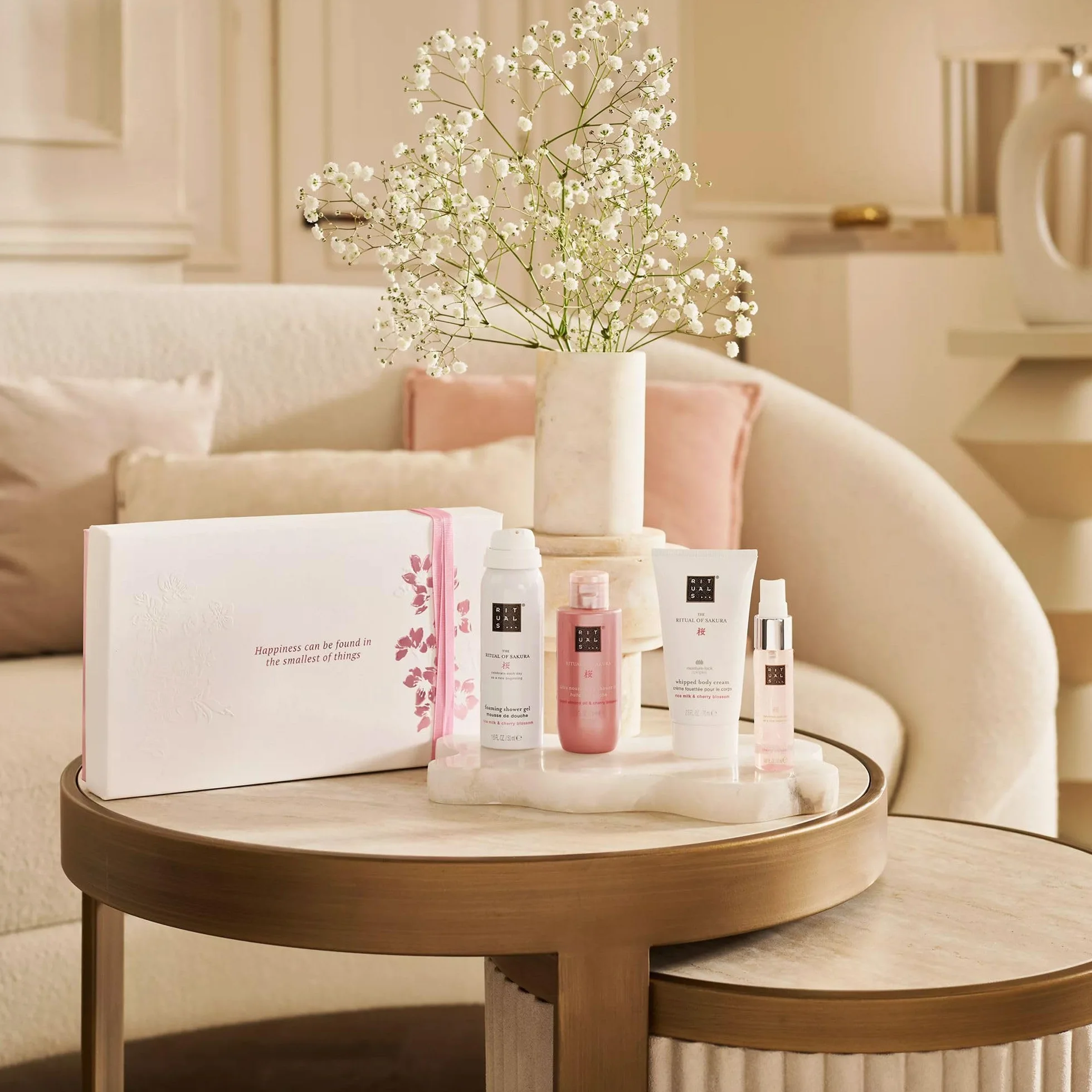 RITUALS Cofanetto regalo donna The Ritual of Sakura, Small – Set regalo donna con prodotti per la cura del corpo, Set bagno nutriente arricchito con latte di riso e fiore di ciliegio