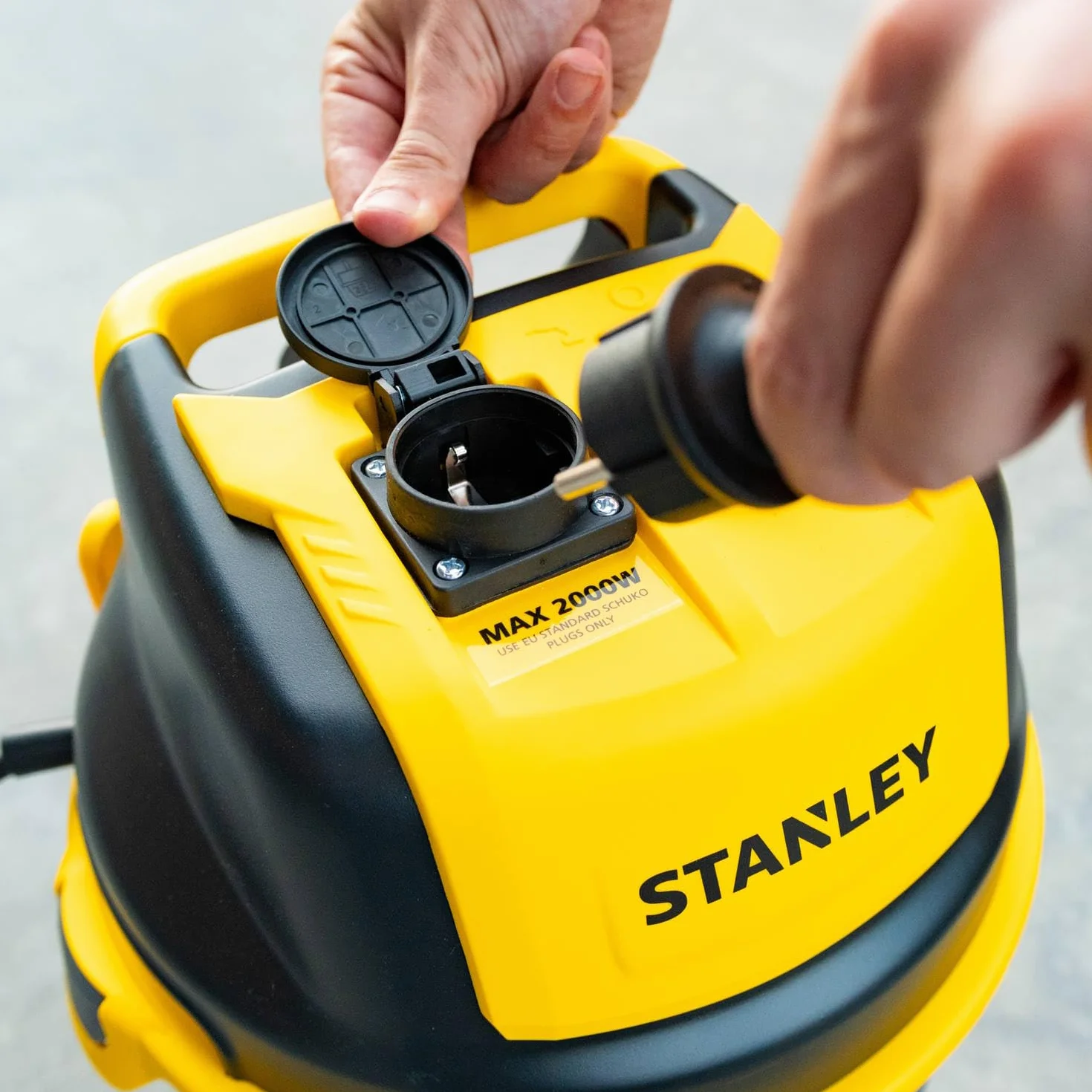 STANLEY Aspiratore Solidi e Liquidi SXVC30XTDE 1600 W 30 l