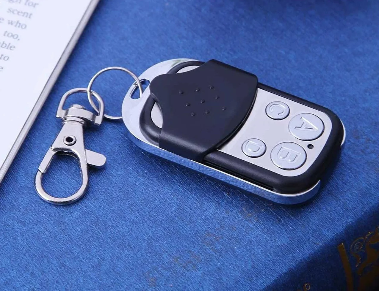 Telecomando Universale 4 Tasti 433,92 MHz per Garage e Cancello Automatico