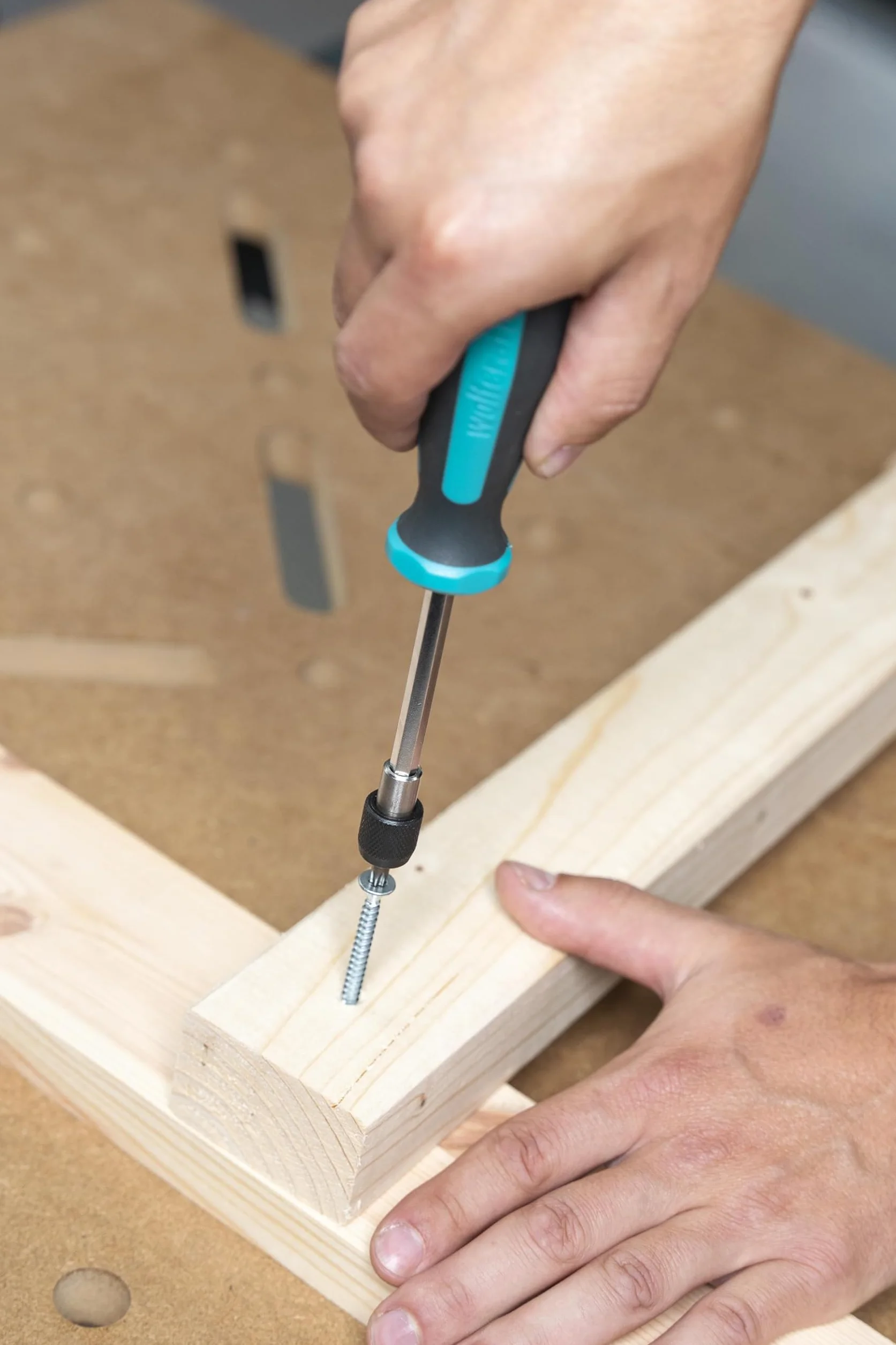 Wolfcraft Avvitatore manuale con vano portainserti lungo