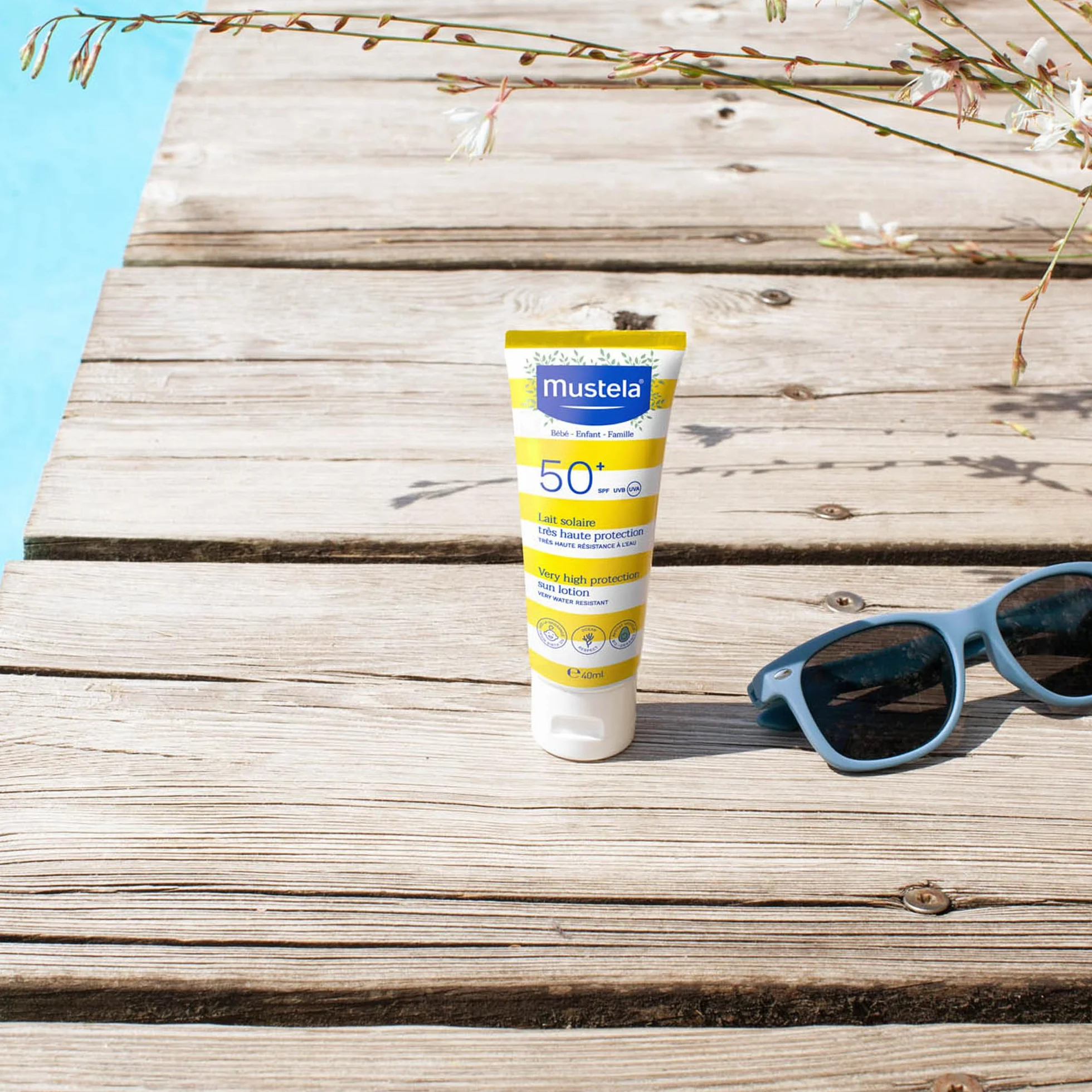 Mustela Latte Solare Spf 50, Viso, Corpo, Con Perseose di Avocado, Neonati, Bambini, Tutta la Famiglia, Adatto in Gravidanza - Protezione Molto Alta dai Raggi UVB e UVA (40ml)
