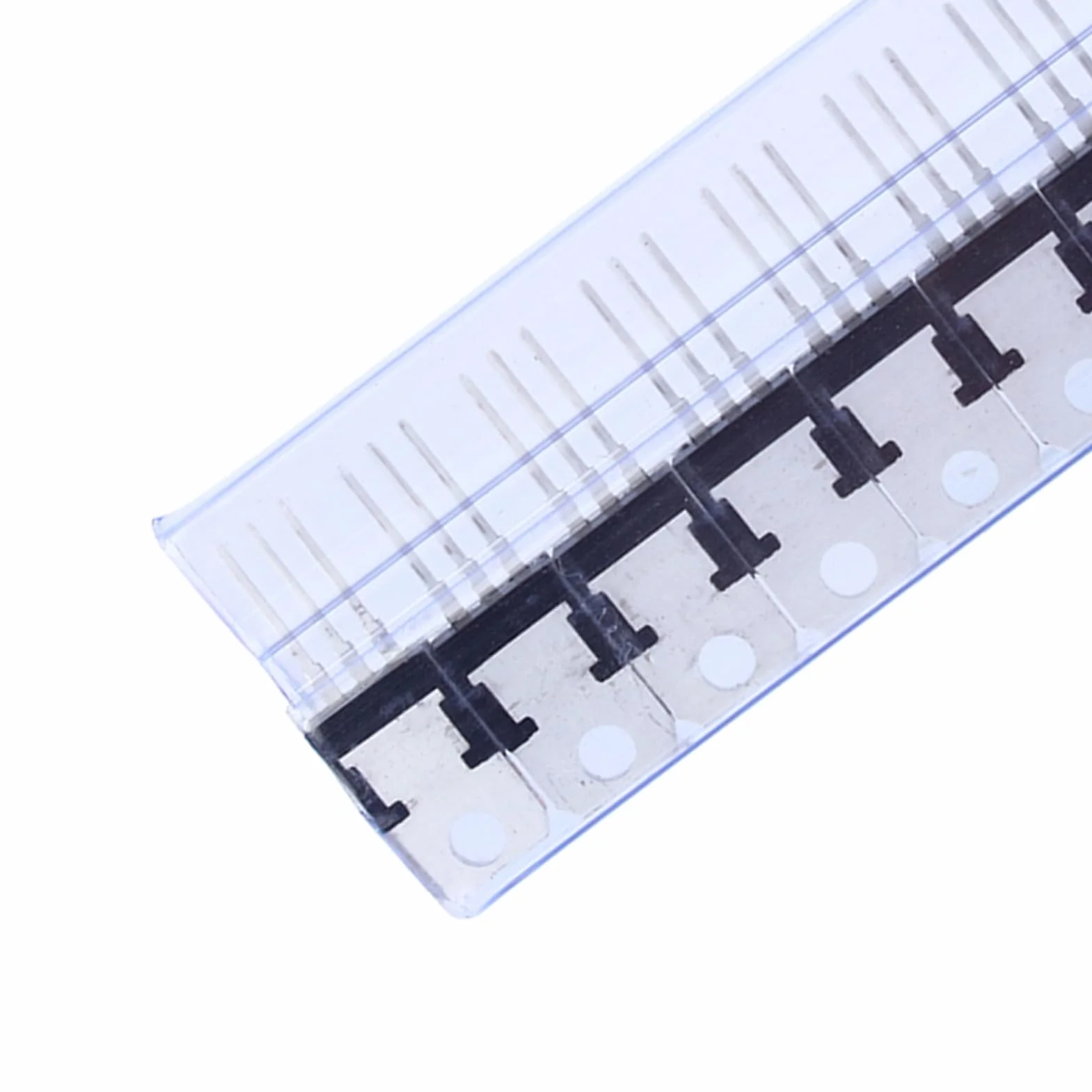 Regolatore Tensione LM7805 5V 1.5A IC Stabilizzatore con Protezione Termica Cortocircuito 10 Pezzi