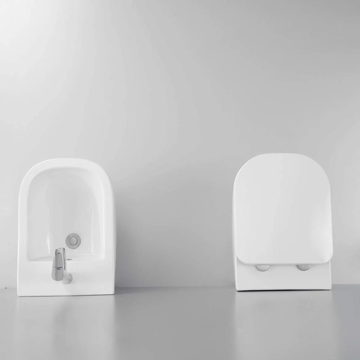 Sanitari bagno a terra filo muro Wc rimless copriwc soft close bidet mod. Nook