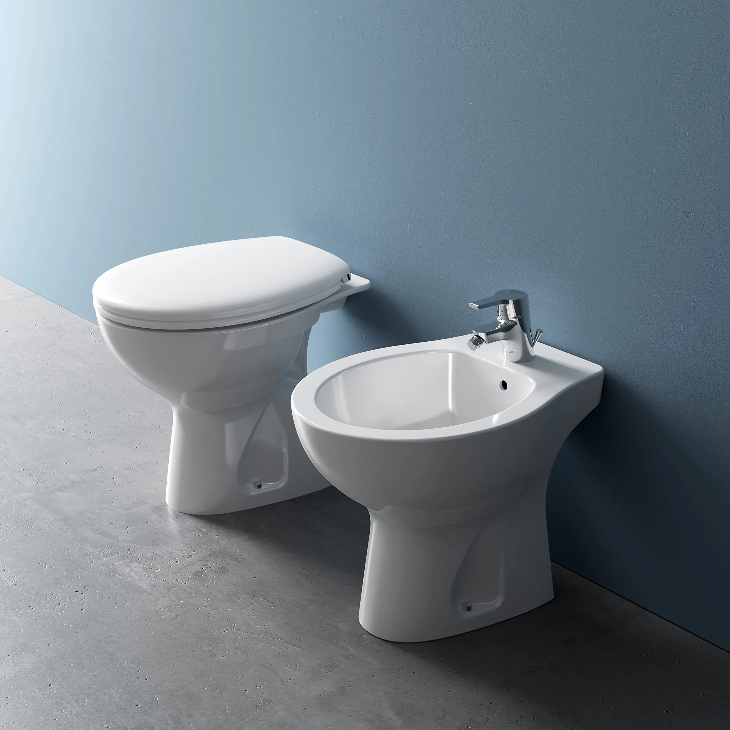 Ideal Standard Eurovit vaso a terra scarico a pavimento "S" non UNI bianco