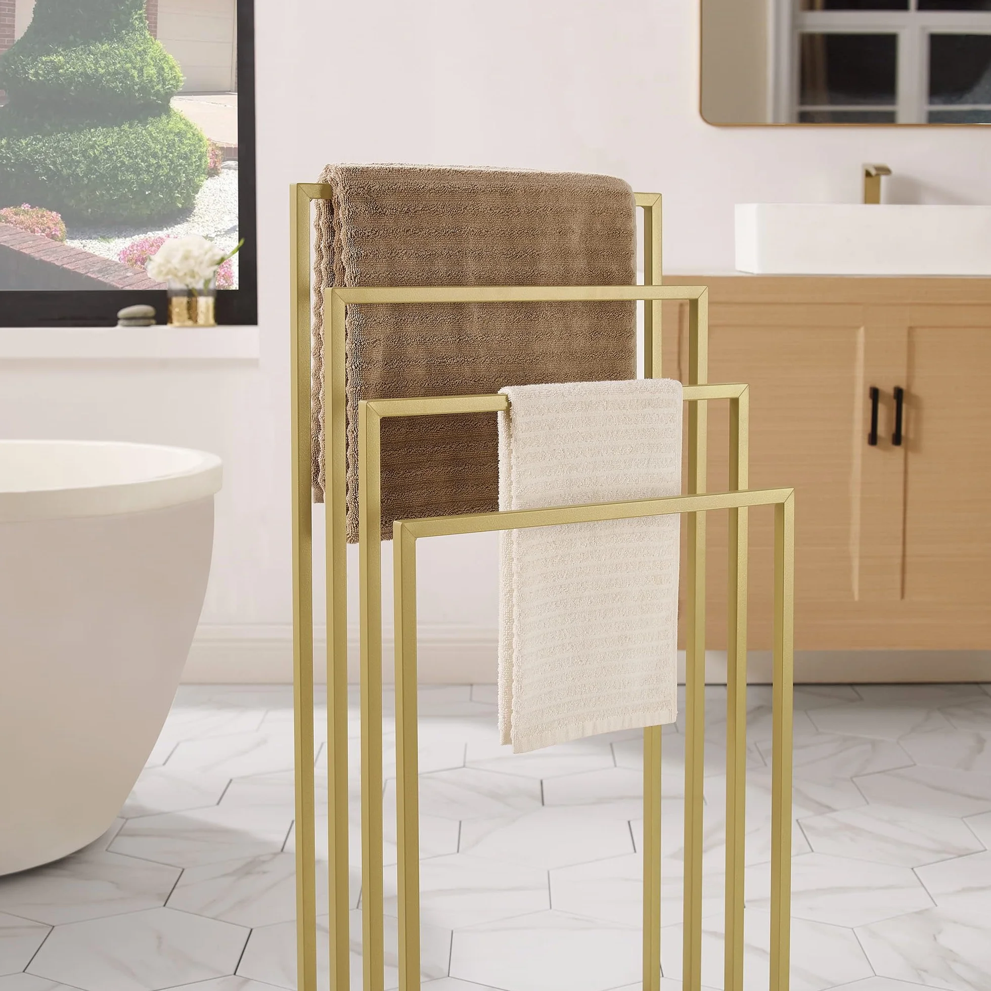 Porta asciugamani oro opaco 4 livelli in metallo per bagno e SPA