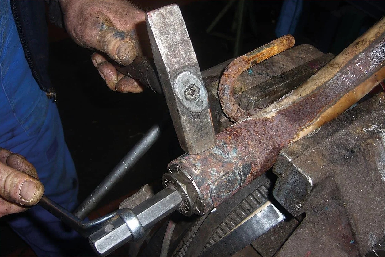 KS Tools Espansore per Tubi di Scarico 38-62 mm