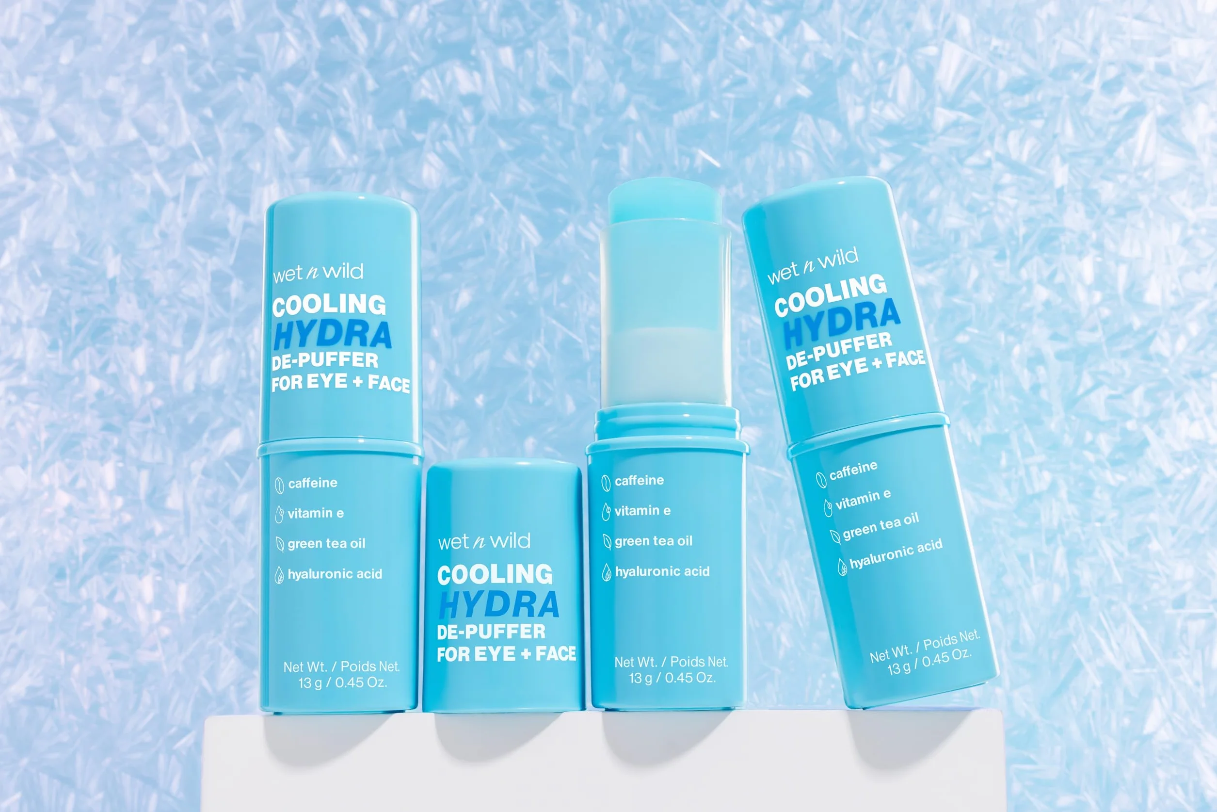 Wet n Wild Cooling Hydra De-Puffer, Balsamo Rinfrescante in Stick per Illuminare e Rinfrescare il Contorno Occhi e Migliorare la Morbidezza della Pelle, Acido Ialuronico, Caffeina e Probiotici