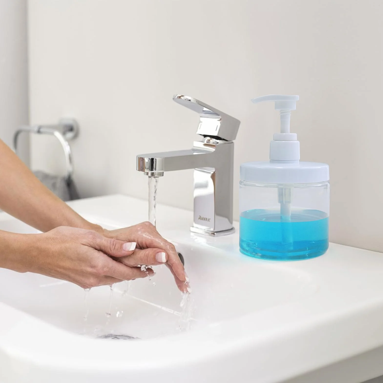 Dispenser Per Flaconi Con Pompetta 2 Pezzi 500ml/16.9oz Flaconi Con Pompetta Ricaricabili In Plastica A Bocca Larga Stile Barattolo Senza BPA Flaconi Vuoti Con Pompetta Per Bagno Doccia Contenitori
