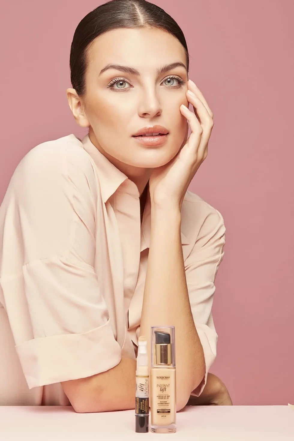 Deborah Fondotinta Instant LIft N.05 Amber SPF30, Lunga Tenuta, Effetto Lifting, Texture fluida e leggera, con Polveri Soft Focus che donano Radiosità Istantanea