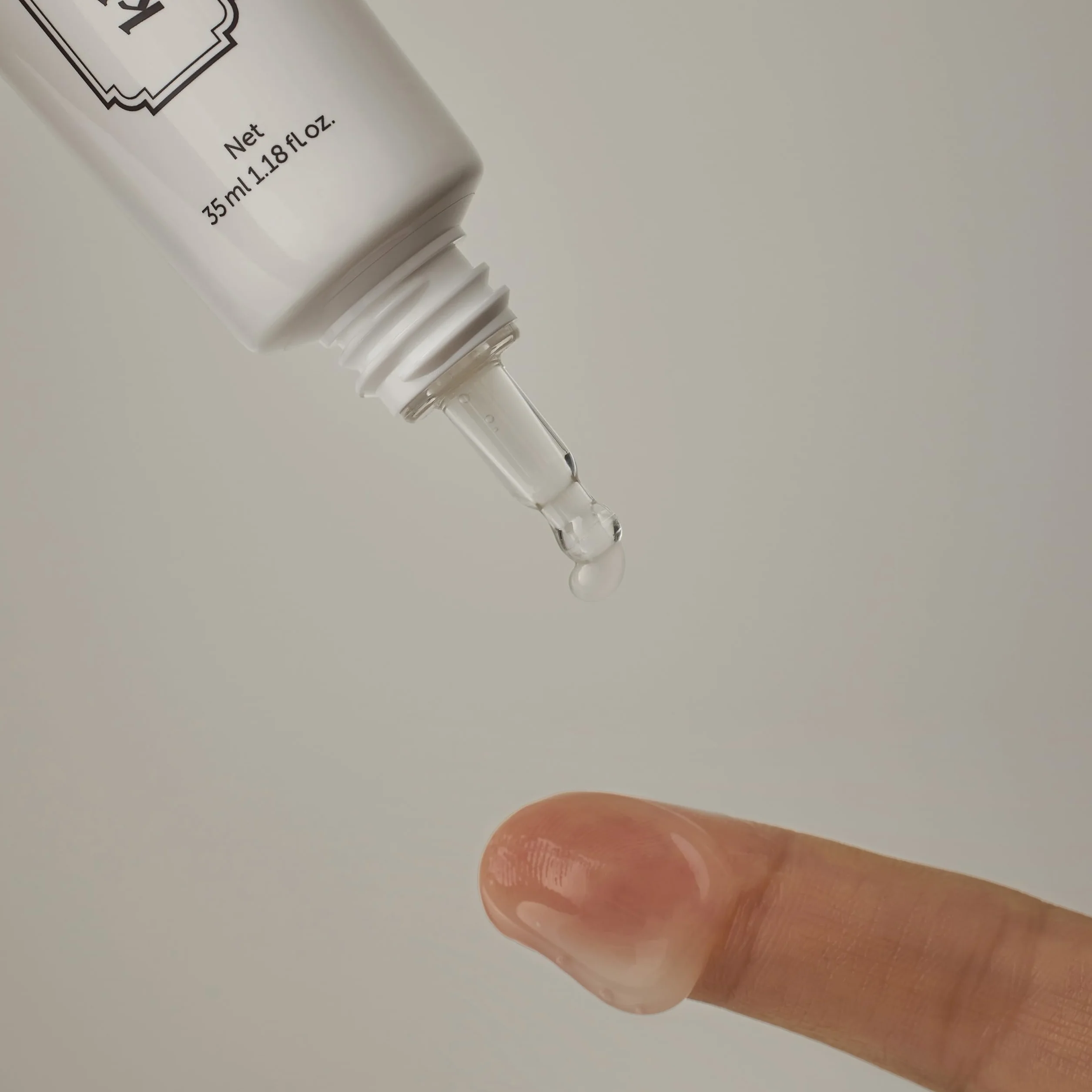 DearKlairs Gel fondamentale per il risveglio degli occhi 35 ml | Vegano, Migliora le occhiaie con azione anti-gonfiore e antiossidante per borse, trattamento occhi gonfi per donna