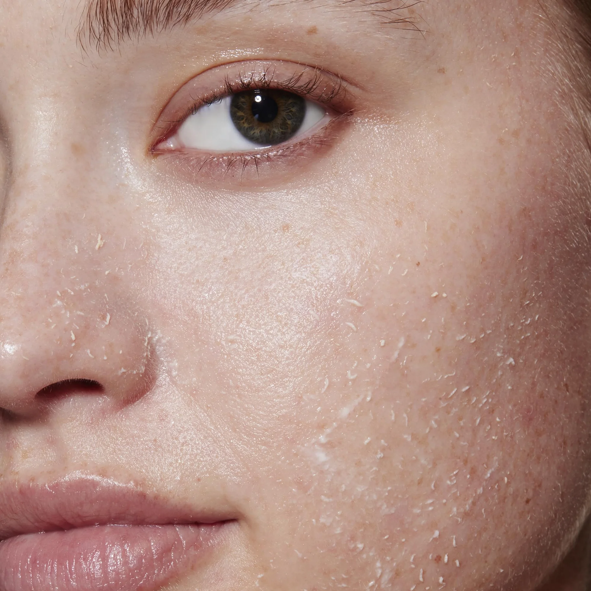 e.l.f. SKIN Gentle Peeling Exfoliant, detergente, efficace, facile da applicare, esfolia la pelle morta, rimuove le impurità, ideale per tutti i tipi di pelle