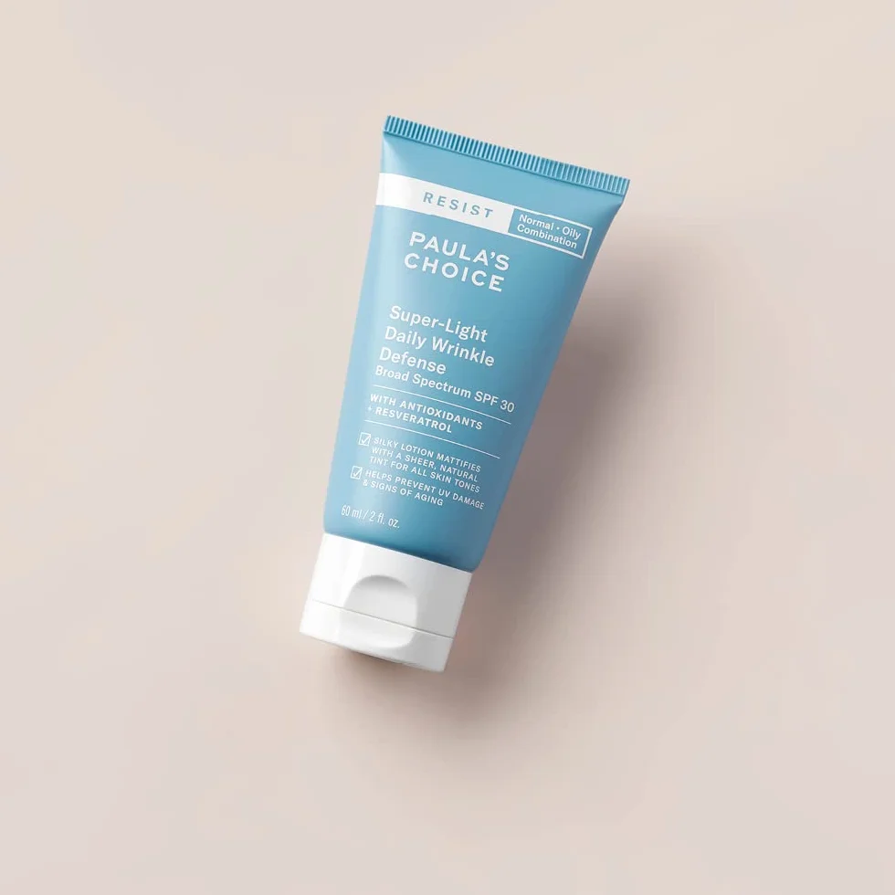 Paula's Choice Anti-Aging Crema Giorno SPF 30, Pelli Miste o Grasse, 60 ml | Crema Solare -Lozione Idratante Eggermente Colorat - Minimizza le Macchie Cutanee - Combatte le Rughe - Ossido di Zinco