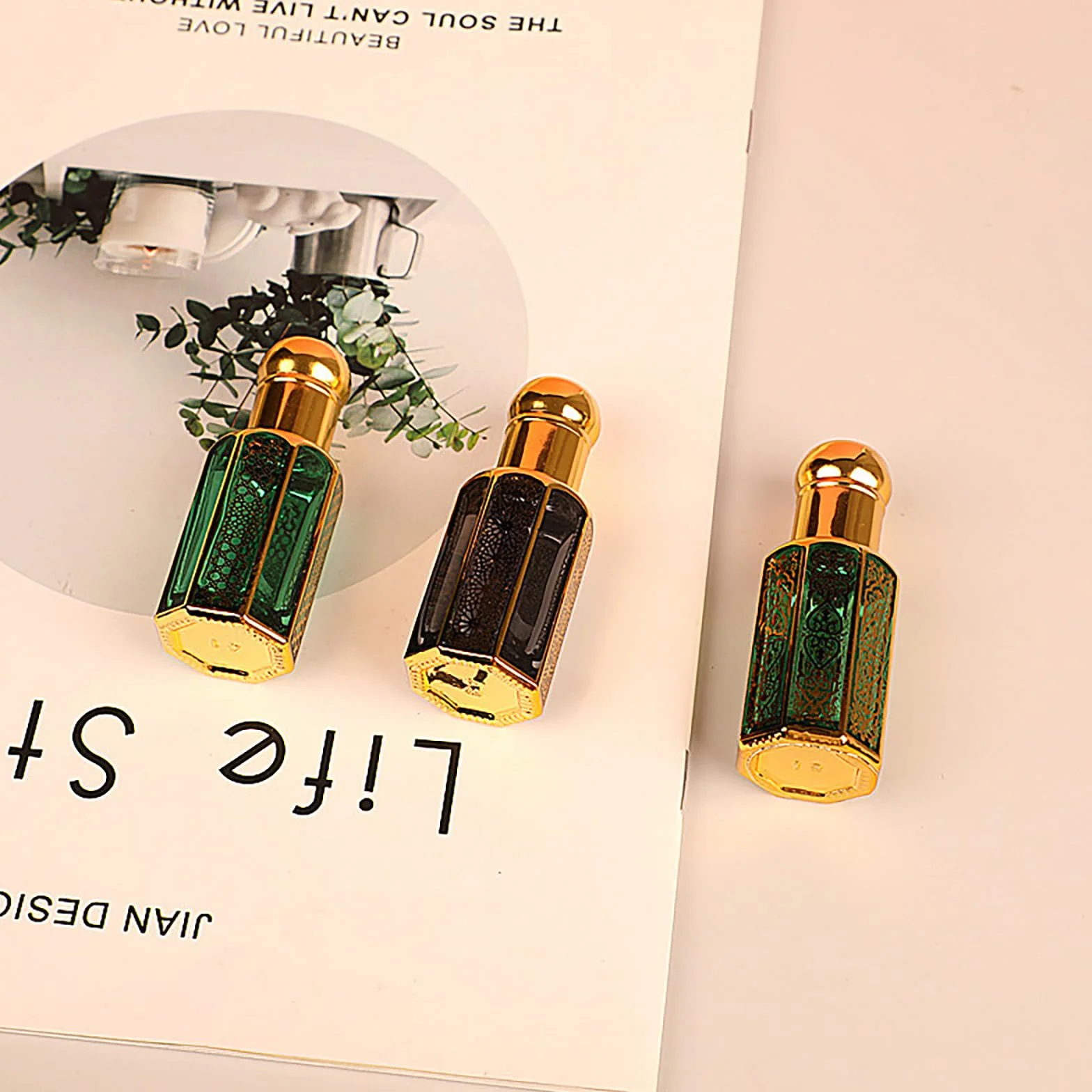 12ml 5 Pezzi Bottiglie a Rullo Vintage per Oli Essenziali, Roll on Oli Essenziali Riutilizzabile Roll-On in Vetro per Viaggiare, Festa, Vita Quotidiana