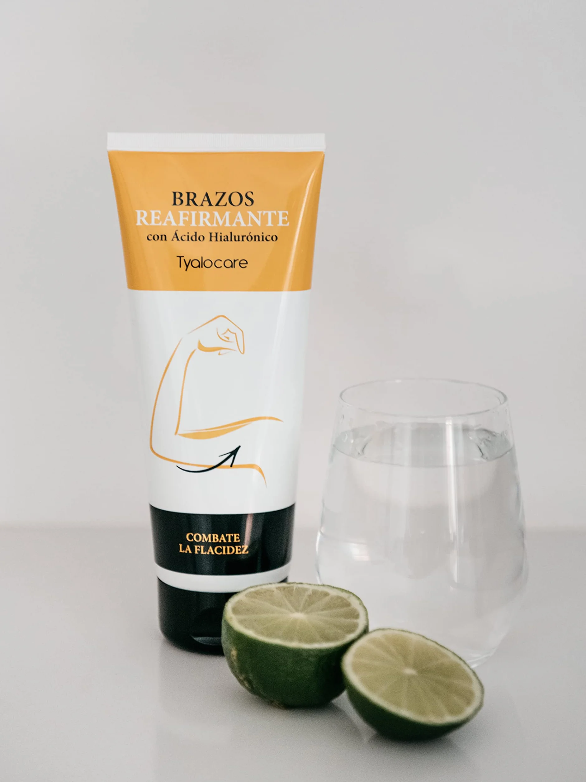 Tyalocare Reafirmante de Brazos - Crema Hidratante con Efecto Estilizador del Perfil de los Brazos y Refirmante Frente al Descolgamiento, Blanco, 225 Mililitros