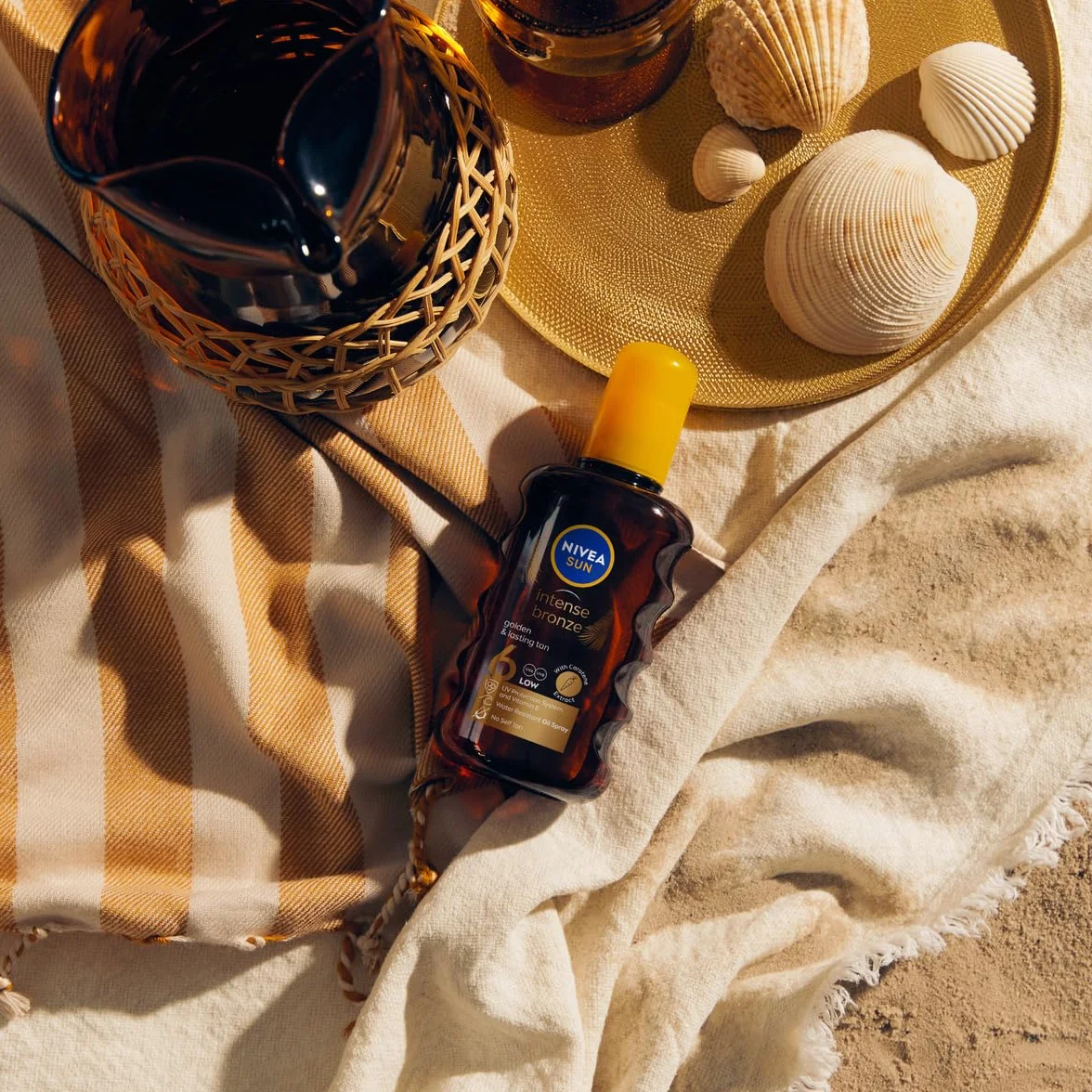 NIVEA SUN Carotene Bronze Olio Solare Abbronzante SPF 6 200 ml, Olio abbronzante con protezione solare, Spray solare con Estratto di Carotene e Vitamina E, Resistente all'acqua, Senza autoabbronzanti