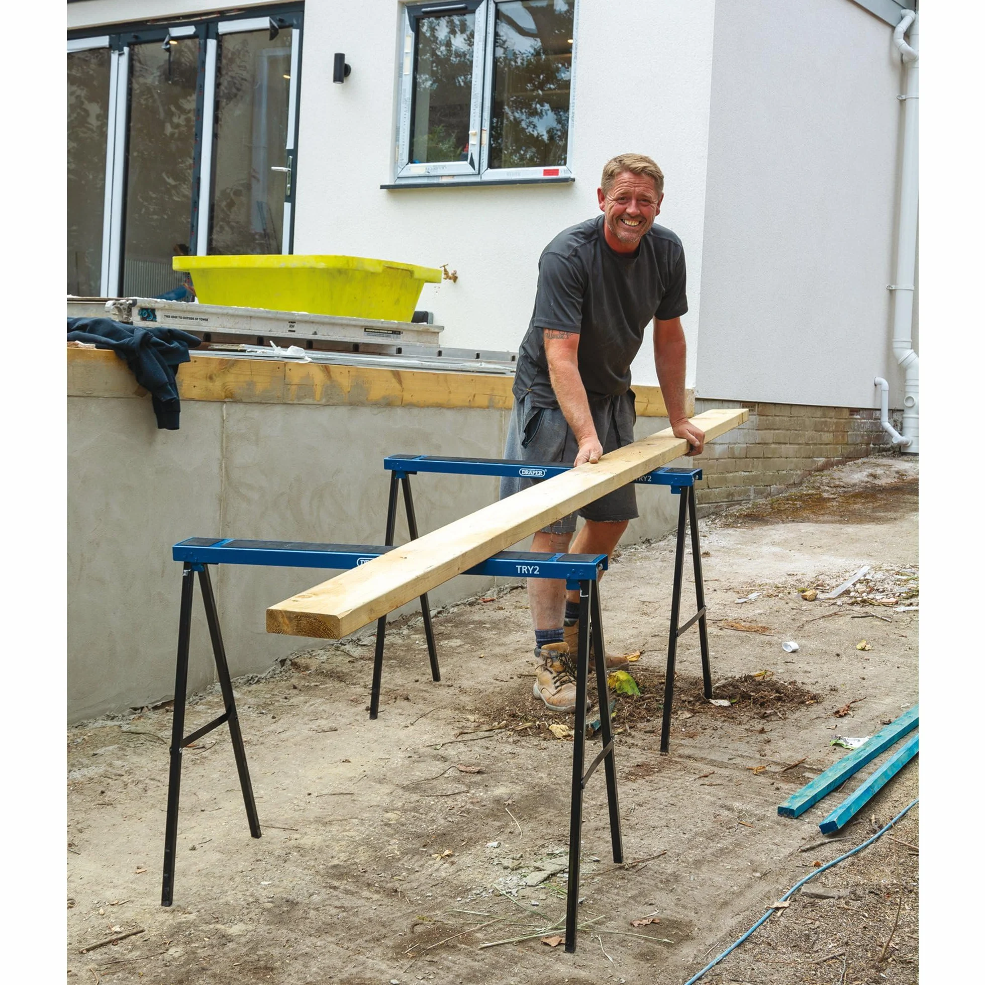 Draper 1000 x 800 mm Fold-Down Trestles 52072