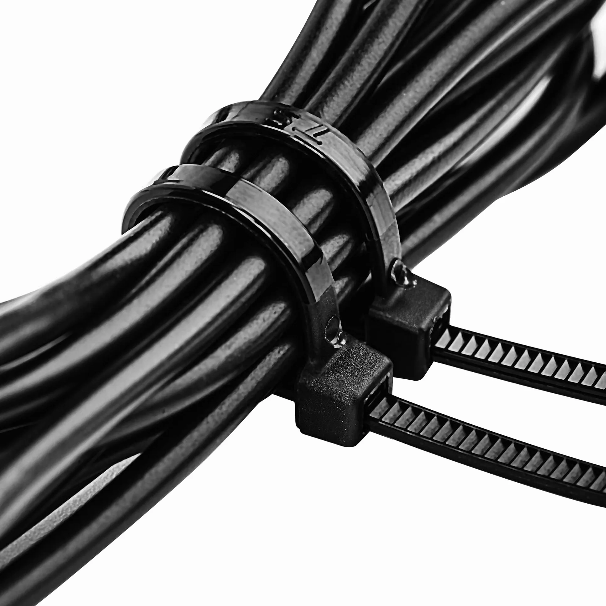Amazon Basics Fascette stringicavo regolabili, gestione cavi, 100-300 mm, 500 unità, nero