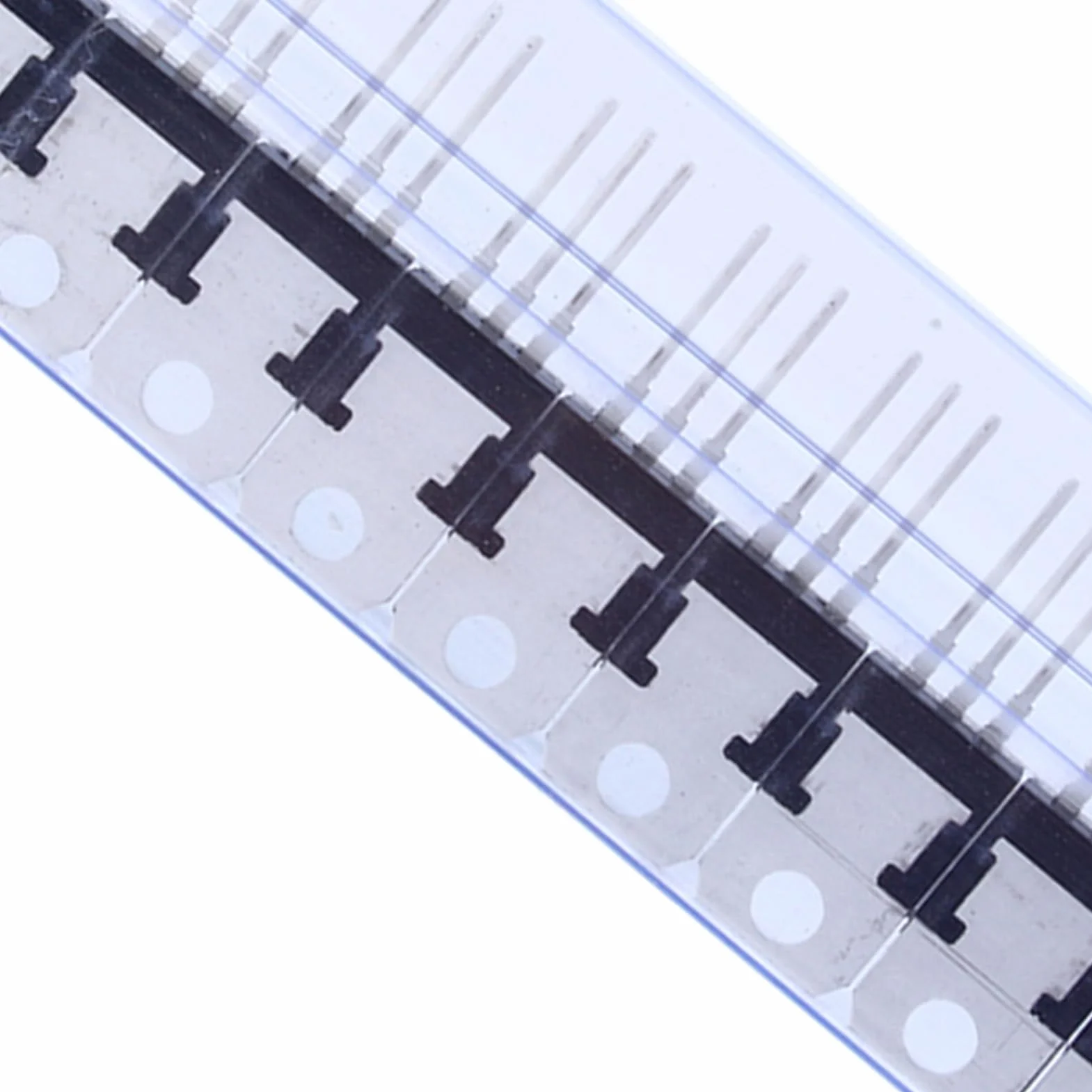 Regolatore Tensione LM7805 5V 1.5A IC Stabilizzatore con Protezione Termica Cortocircuito 10 Pezzi
