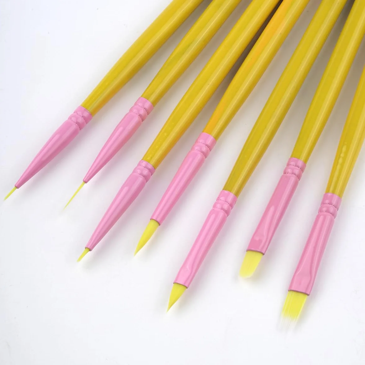 Pennelli per Unghie, Hechunzi 7 Pezzi Pennello per Gel Estensione Unghie Nail Art UV Gel Pittura Strumento per Decorazioni Unghie Painting Detailing Salone Casa Manicure DIY (Giallo)