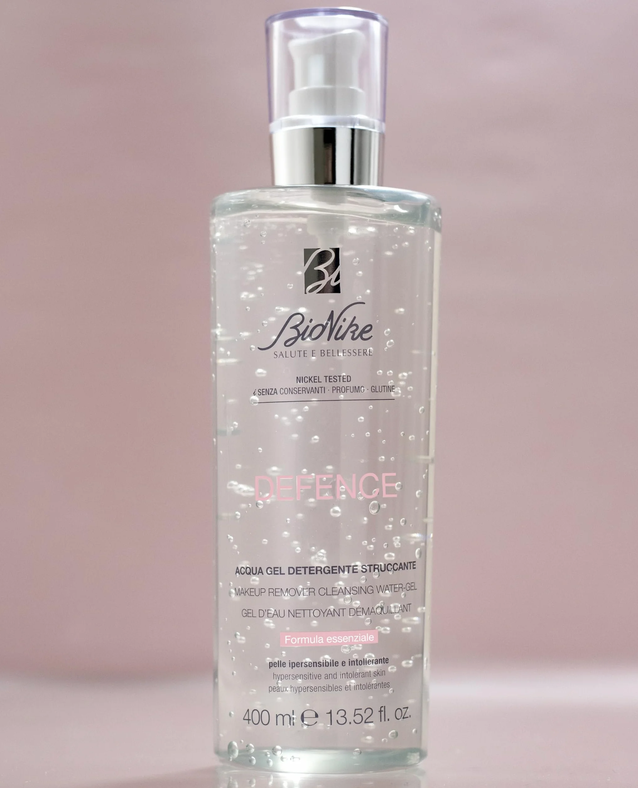 BioNike Defence - Acqua Gel Detergente Struccante, con Pantenolo, per Pelle Delicata e Ipersensibile, Deterge e Strucca la Pelle del Viso e gli Occhi, 400ml