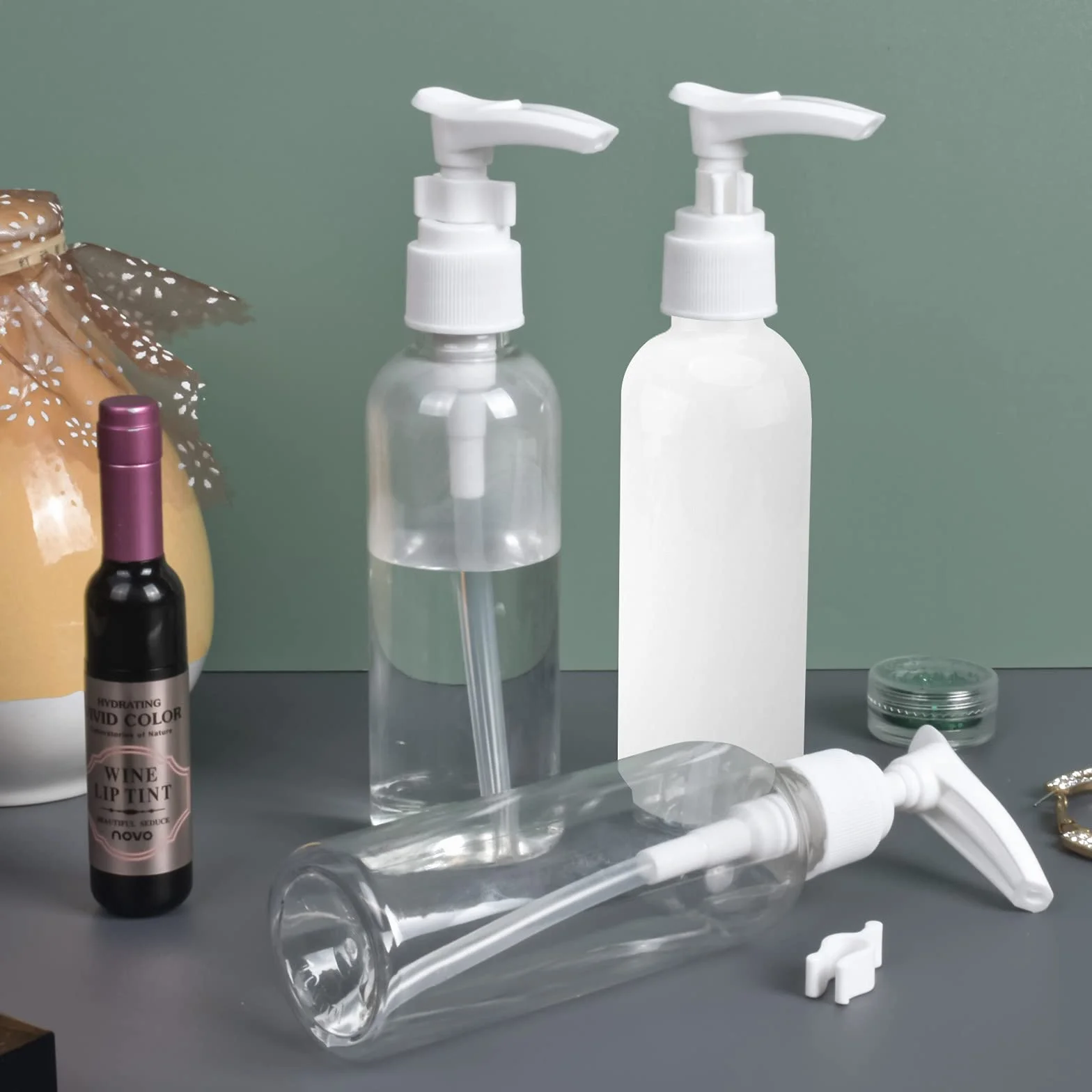 3 Pezzi 100 ml Bottiglie da Viaggio Trasparenti in Aereo Vuote, Pompa da Viaggio in Plastica Dispenser, Boccette Contenitori Ricaricabile, per Cosmetici, Lozione, Bagno, Shampoo Liquidi