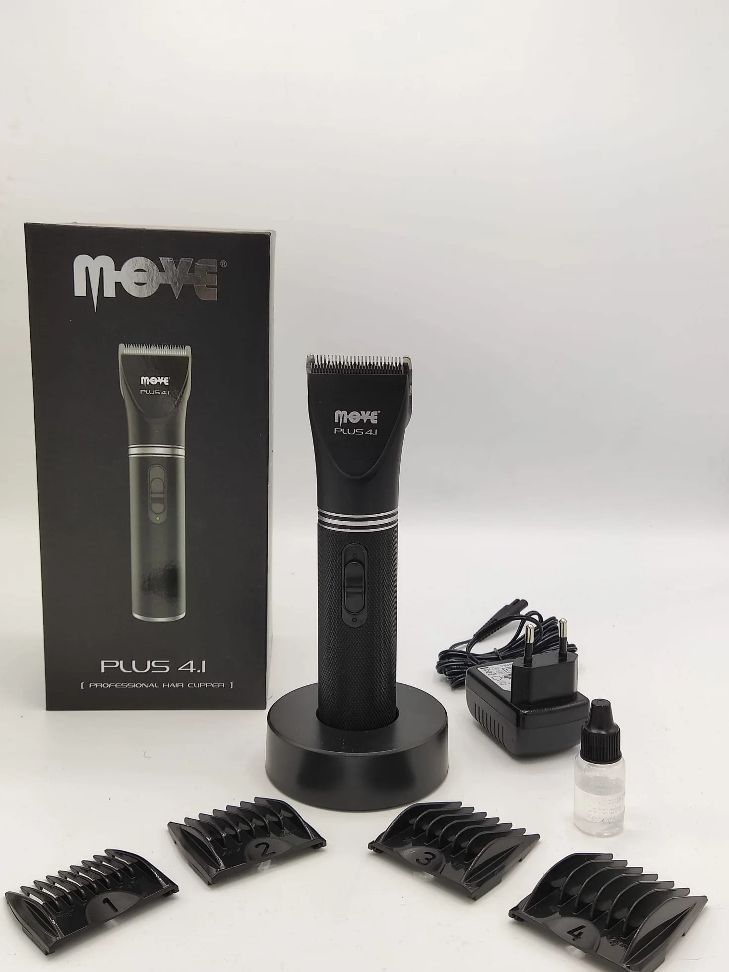 MOVE Hair Clipper Professionale PLUS 4.1, Lame acciaio Inox, 4 pettini 3/6/9/12 mm