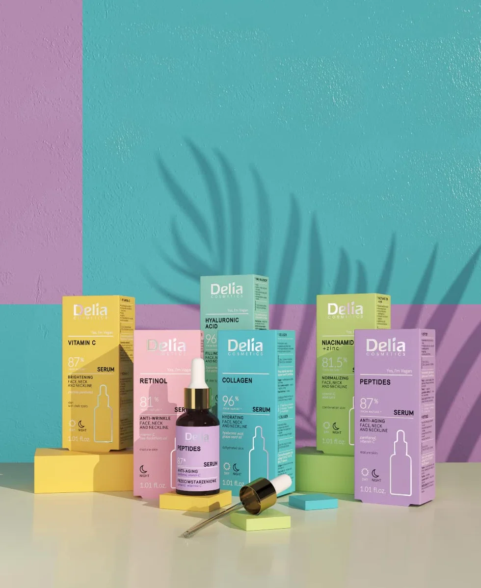Delia Cosmetics - Siero Antirughe - Peptidi - Pelli Mature - Riduce le Rughe. Uniforma il Colorito della Pelle - Ritarda il Processo di Invecchiamento - Pelle Liscia e Soda - Vegano - 30ml