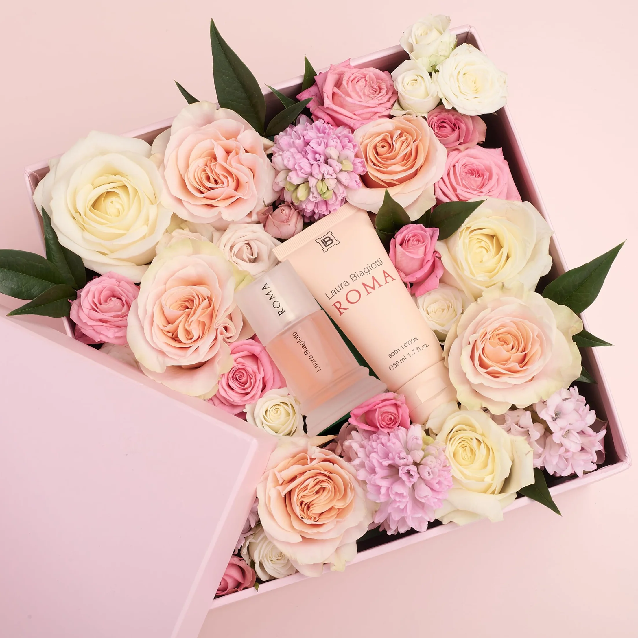 Laura Biagiotti – Roma Donna Body Lotion 150 ml – Crema Corpo Donna – Fragranza Orientale Speziata – Note Fresche e Fiorite – Flacone a Tubo