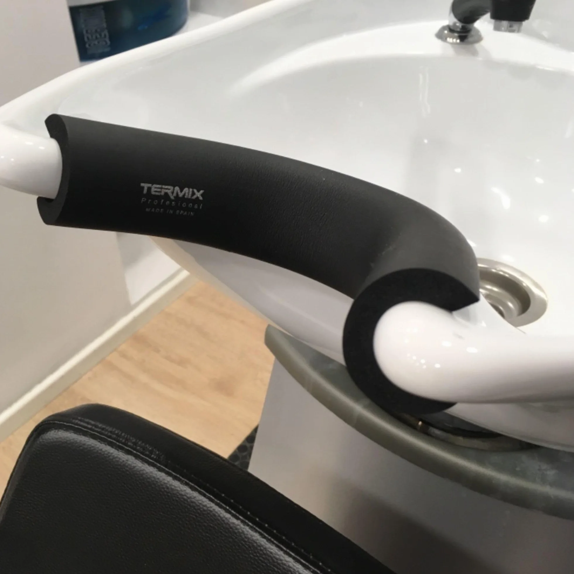 Termix Adattatore per collo nero - Cuscino per aumentare il comfort durante il lavaggio della testa. 2 unità.