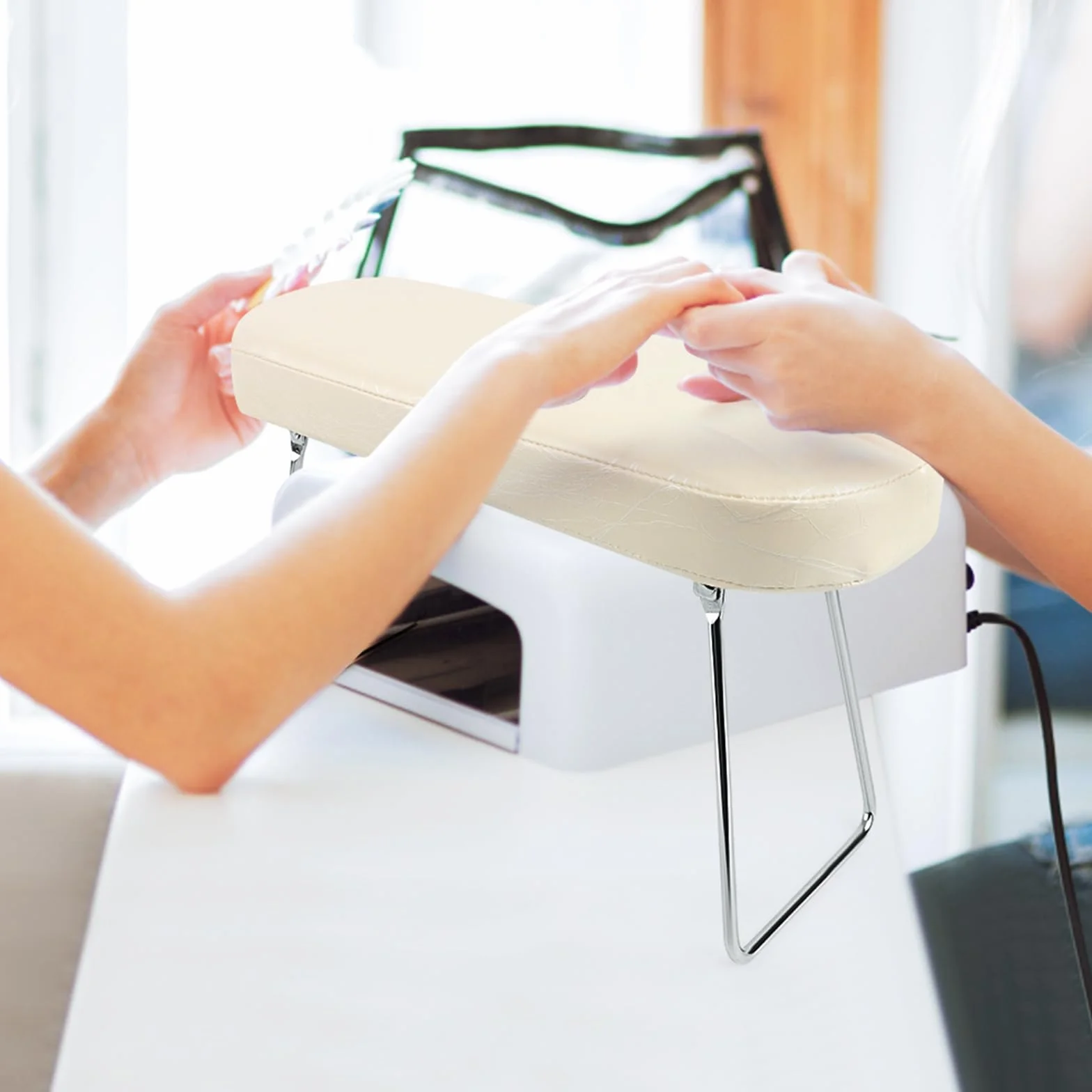 Poggiamano Per Unghie, RISVOWO Pads Unghie In Pelle Pu, Poggia Mani Per Unghie Antiscivolo, Supporto Pieghevole, Spugna Morbida, Cuscino Per Mani Impermeabile Per Studio Di Unghie,Poggia Mani (Bianca)