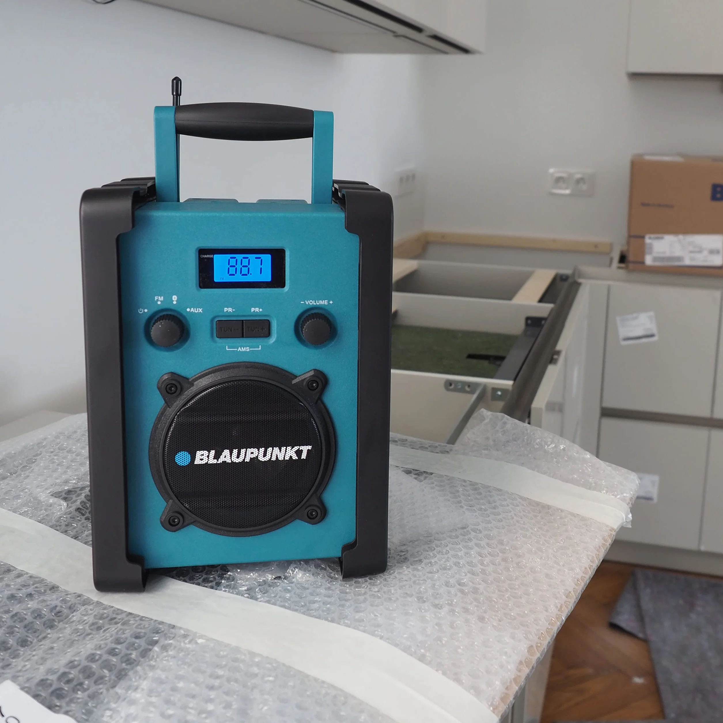 Blaupunkt BSR 20 Radio da Cantiere con Batteria, Bluetooth, Portatile, 5 W RMS, IPX5