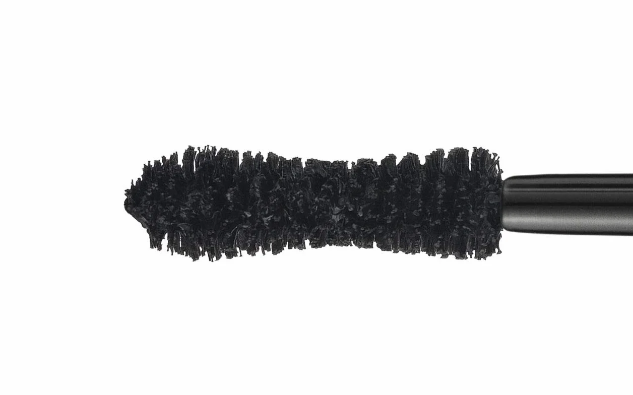 Pupa Mascara Vamp! Waterproof (Colore Extra Black) Effetto Volume rivoluzionario con Tenuta estrema all’Acqua - Adatto a Occhi sensibili e Lenti a contatto (9 ml)