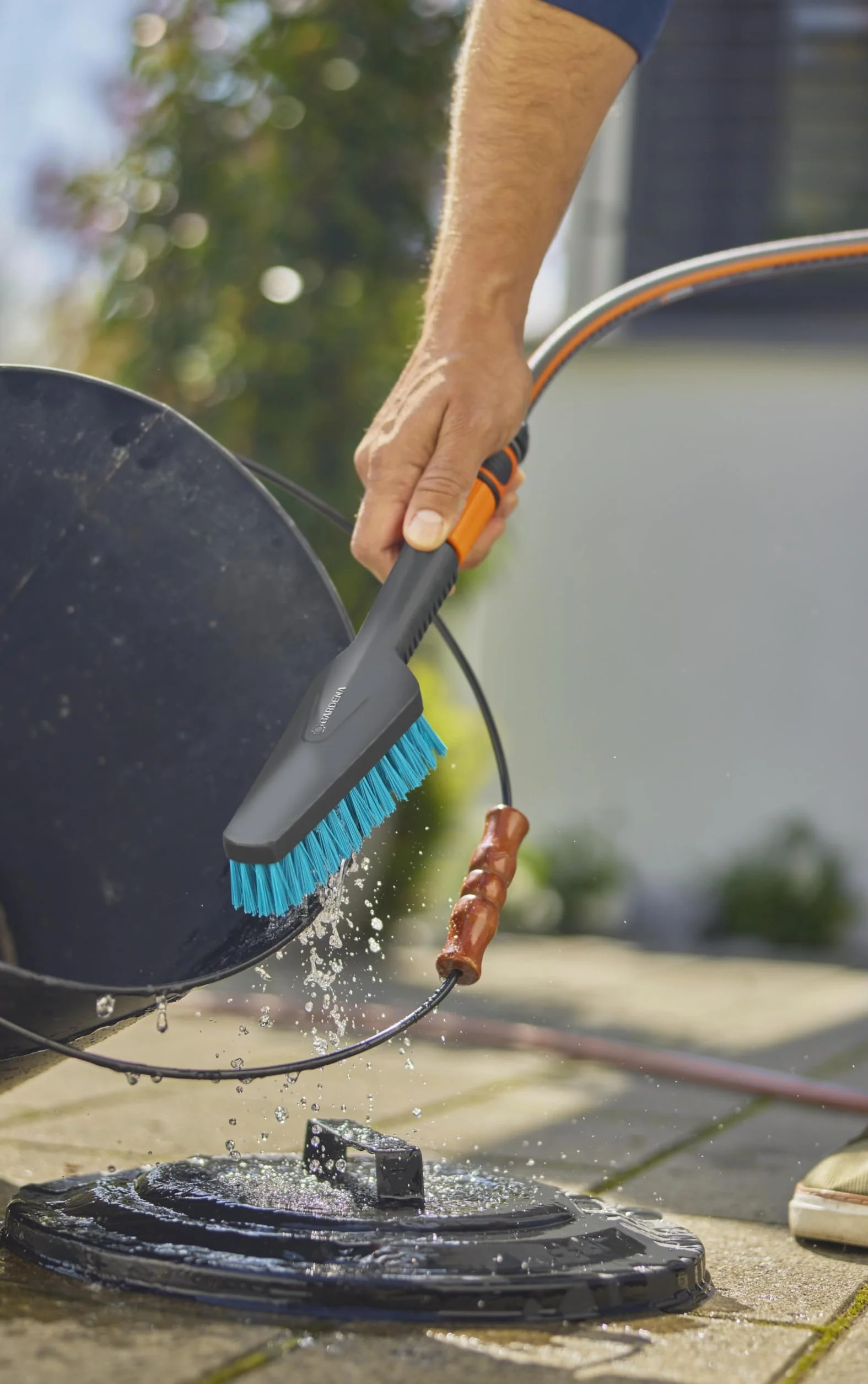 Gardena Spazzola manuale Cleansystem S hard 18844-20 con raccordo tubo regolazione flusso idrico