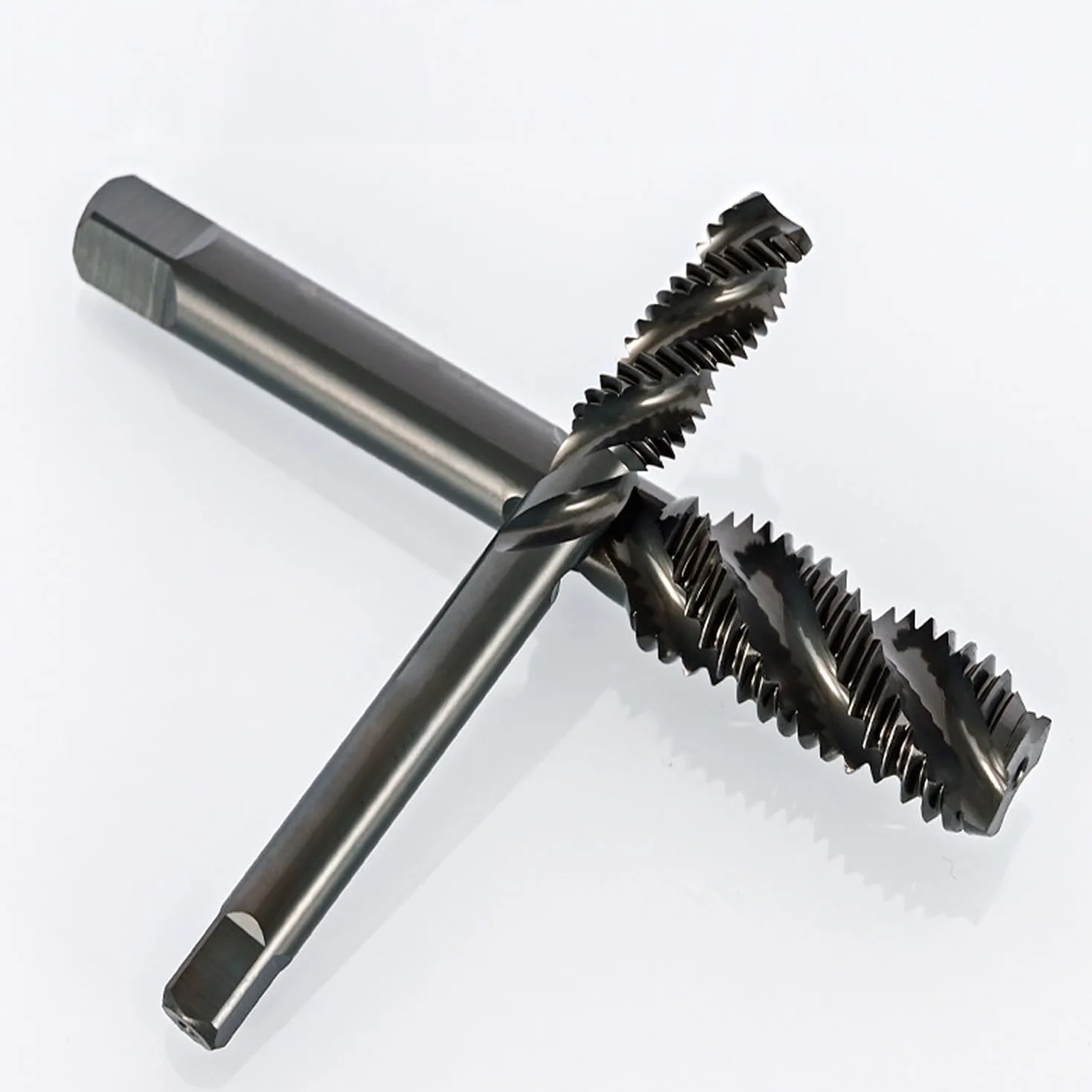 Maschi a filettatura interrotta a spirale in nitruro HSS 6542 M3 M4 M5 M6 M8 M10 M12 Set 7 pezzi per metallo legno