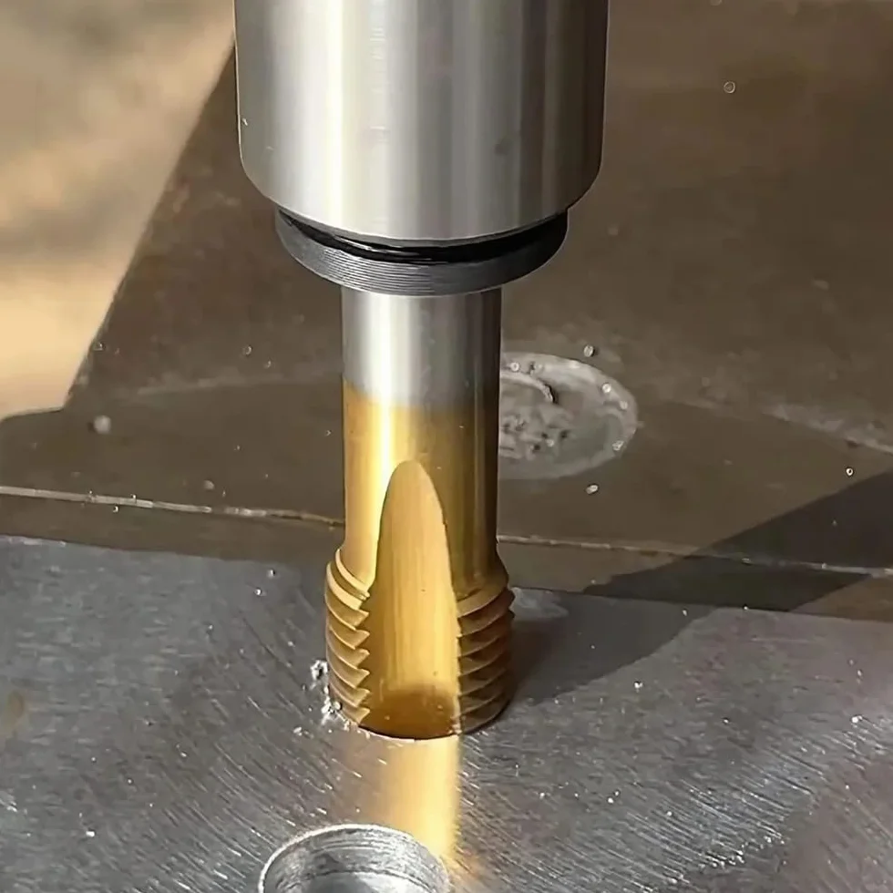Maschi per Filettatura M3-M8 Titanio Rivestito HSS Strumenti per Maschiatura, 5 Pezzi