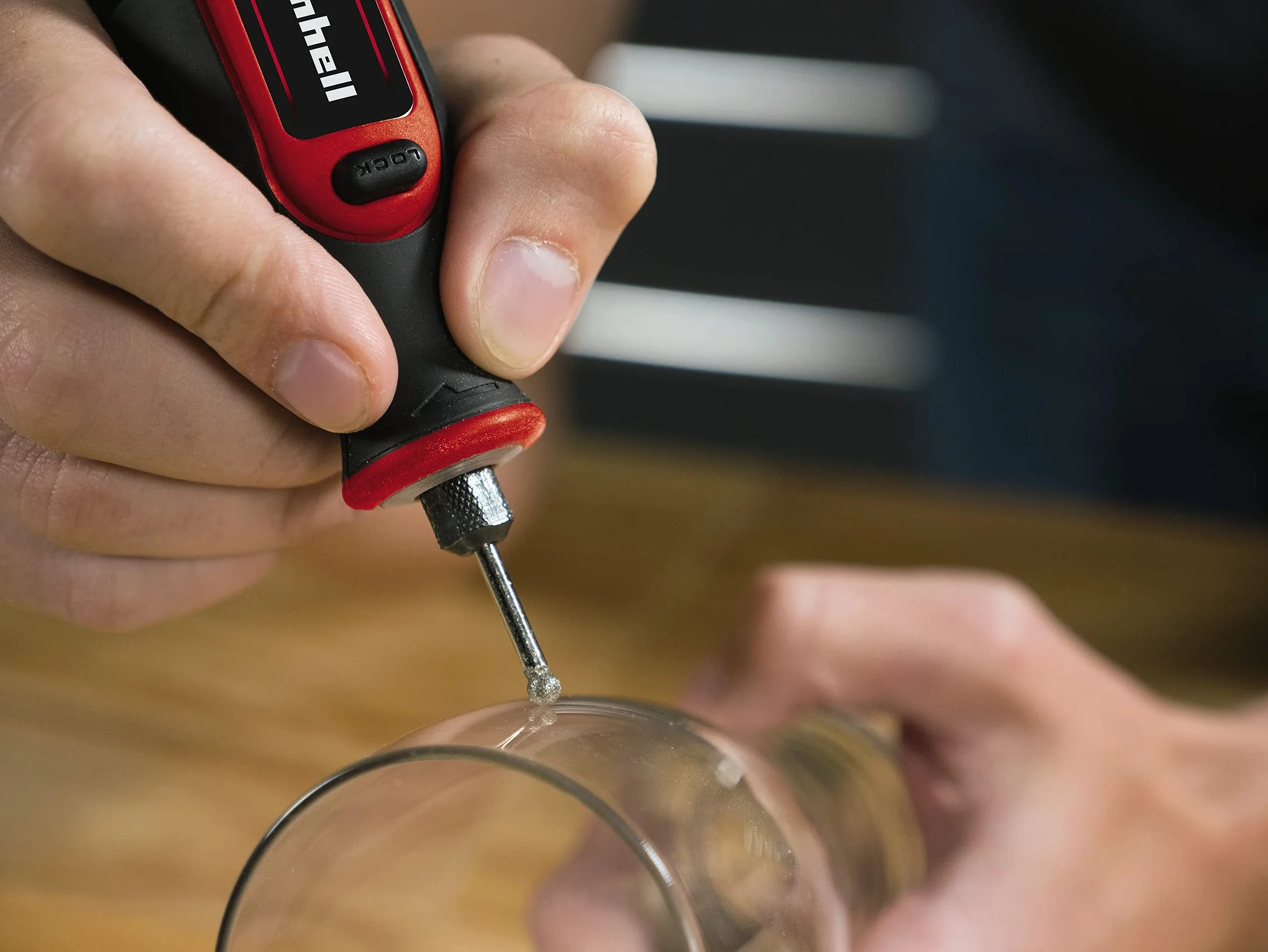 Einhell TE-MT 7,2 Li Kit Smerigliatrice a stelo incisore a batteria 7,2 V 1,5 Ah 5500-26000 giri 51 accessori