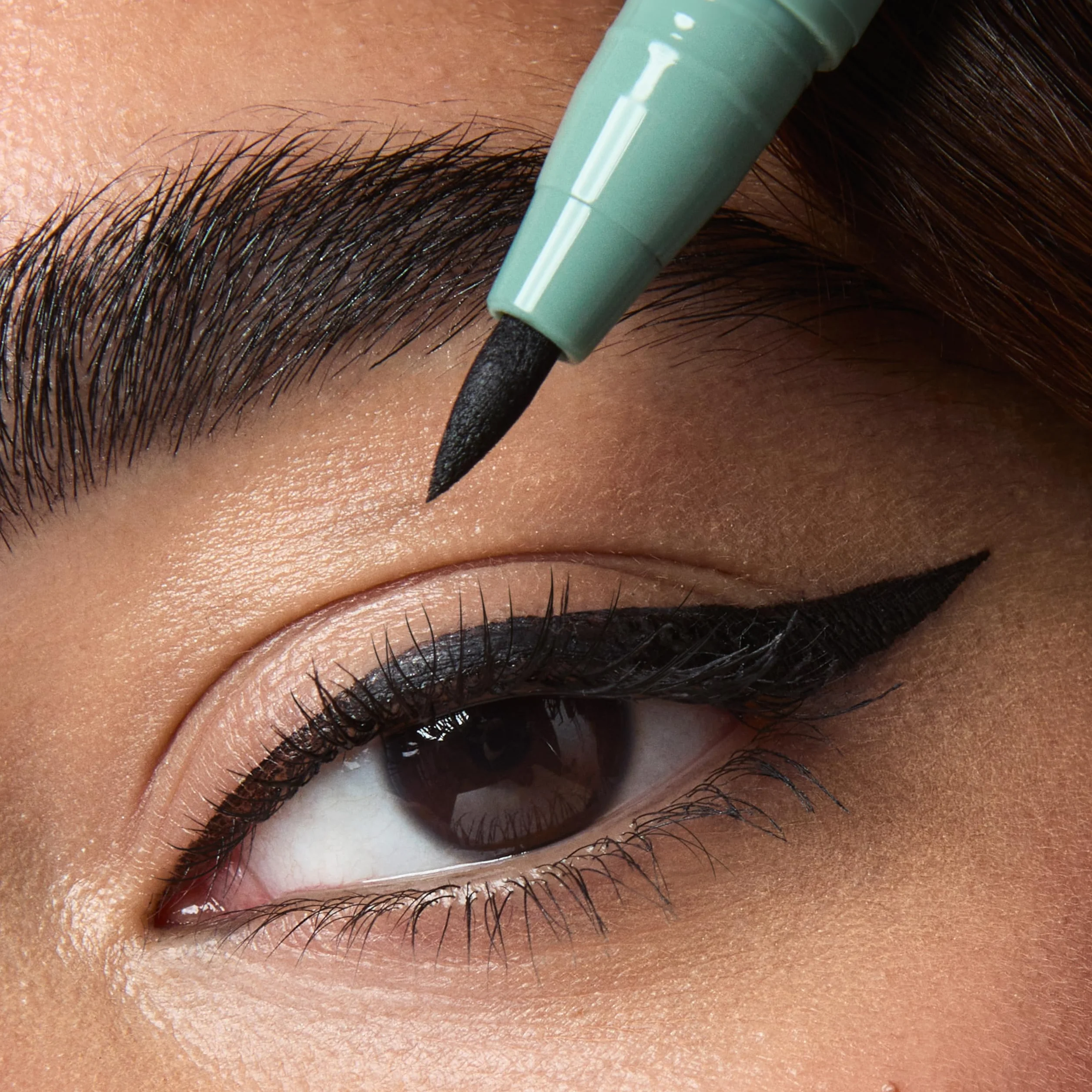 KIKO Milano Threads Of Time Dramatic Eyes Trio, Gift Set Occhi: Matita Kajal, Mascara E Eyeliner Doppio