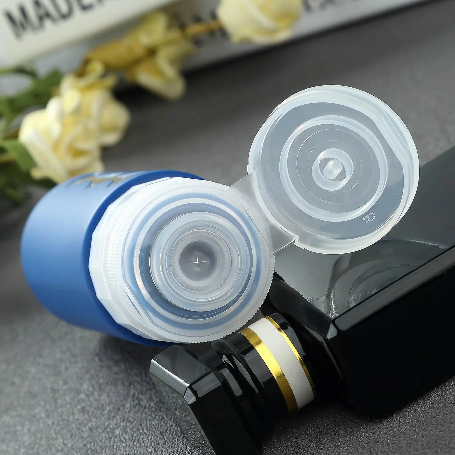 Gemice Bottiglie da Viaggio in Silicone, 4Pezzi 90ml Contenitori con Riutilizzabili Comprimibili, per Shampoo, Balsamo, Crema, Lozione, per Viaggio in Aereo