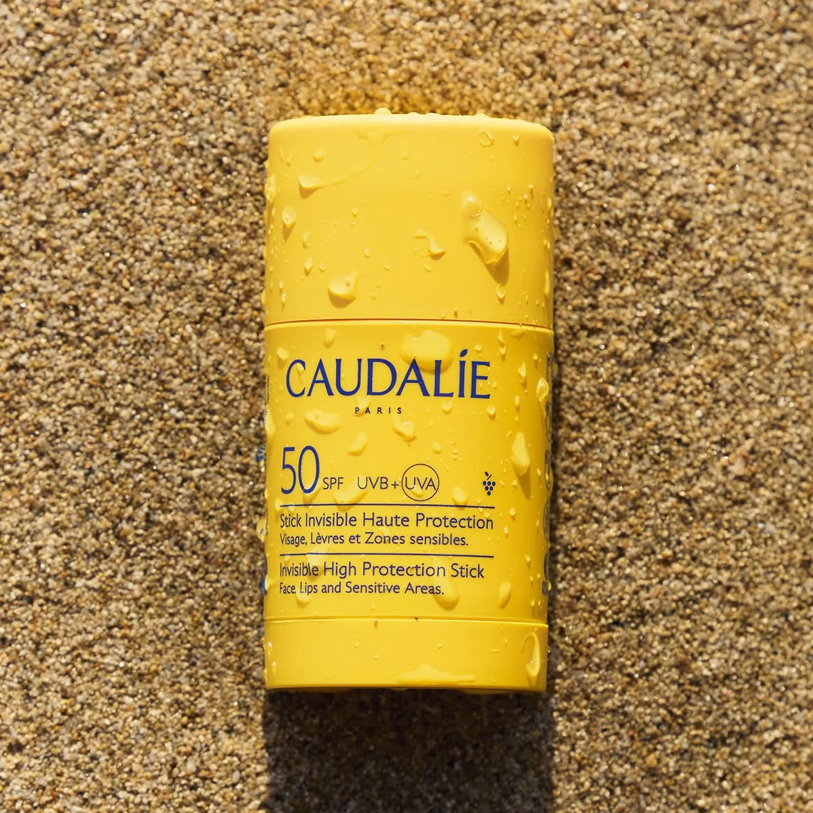 Caudalie Stick Invisibile ad Alta Protezione SPF50 – Olio di Vinaccioli, Filtri Solari Organici, Senza Profumo, Resistente all'Acqua, Adatto a Tutta la Famiglia, Vegano, PA++++
