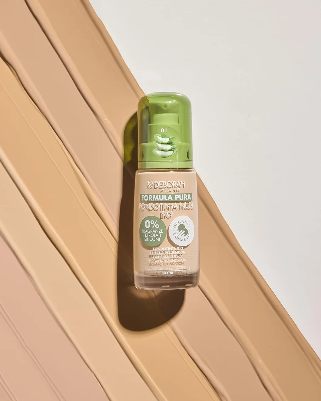 Deborah Milano - Fondotinta Formula Pura Nude BIO, n.03 Beige, con Vitamina C e Aloe Vera, SPF 20, Texture Fluida dalla Coprenza Media, per un Incarnato Uniforme, Radioso e Vellutato