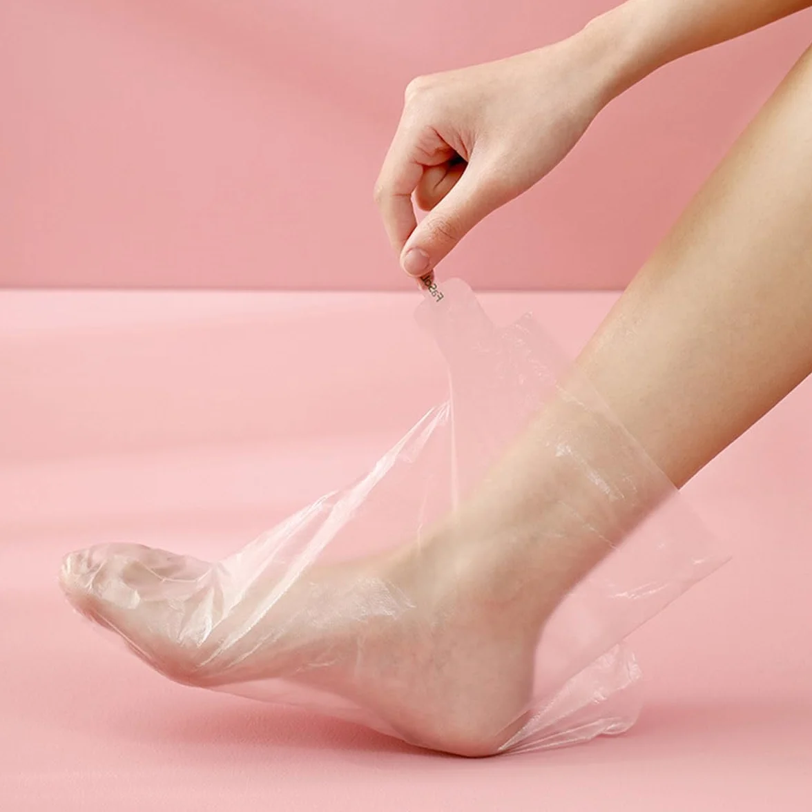 LEEQ Calzini USA e Getta in plastica e Guanti monouso - Plastica Trasparente Monouso Stivaletti, Fodere da Bagno in Cera paraffina per Piedi, per Pedicure Hot Spa Cera Trattamento(200pcs)