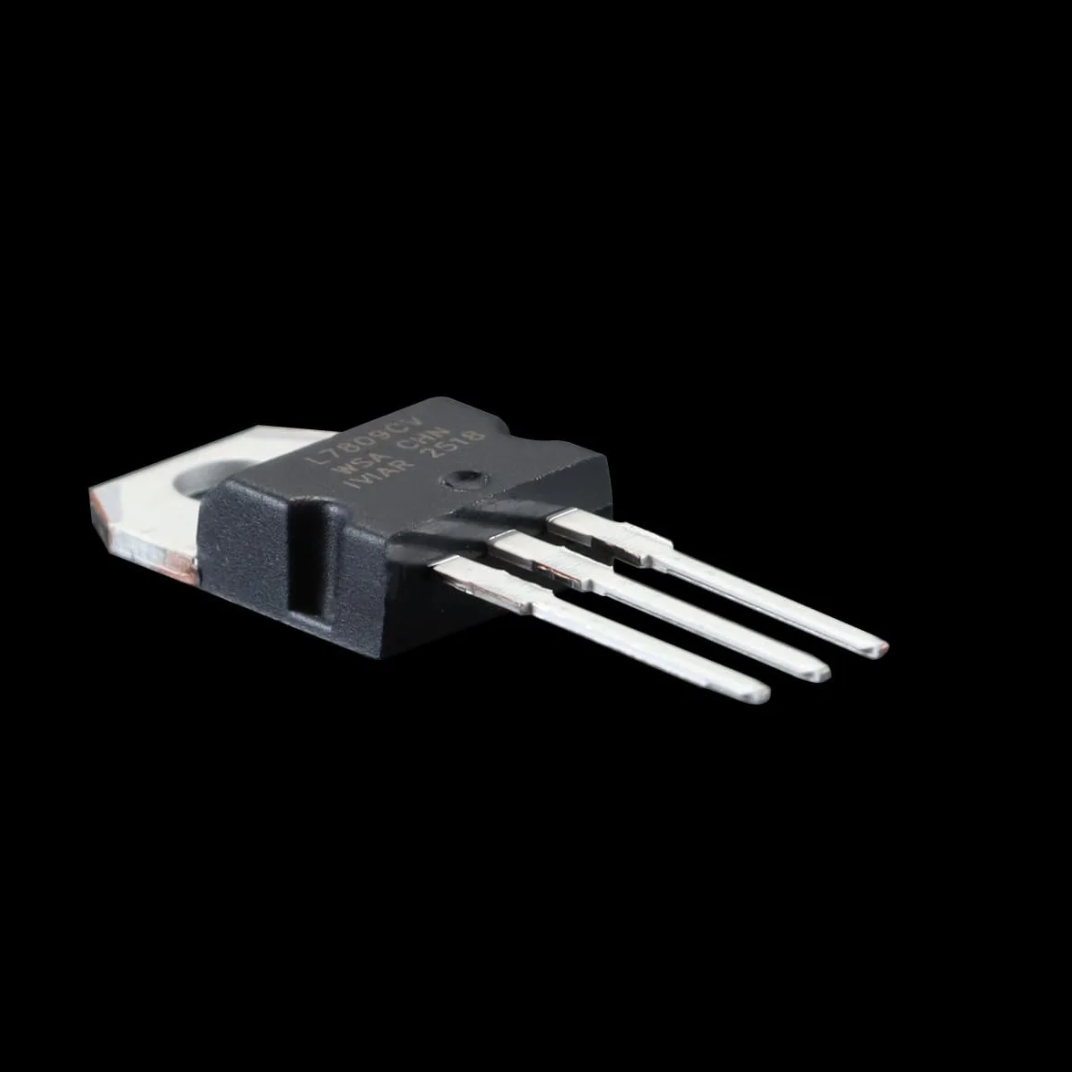 Regolatore di tensione positivo lineare L7809CV 9 V 10 pezzi
