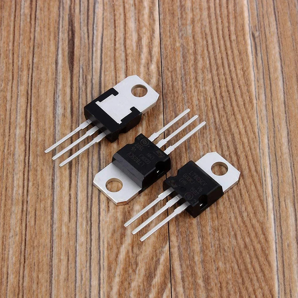 7805 Regolatore di Tensione 5V 1.5A L7805 LM7805 10 Pz