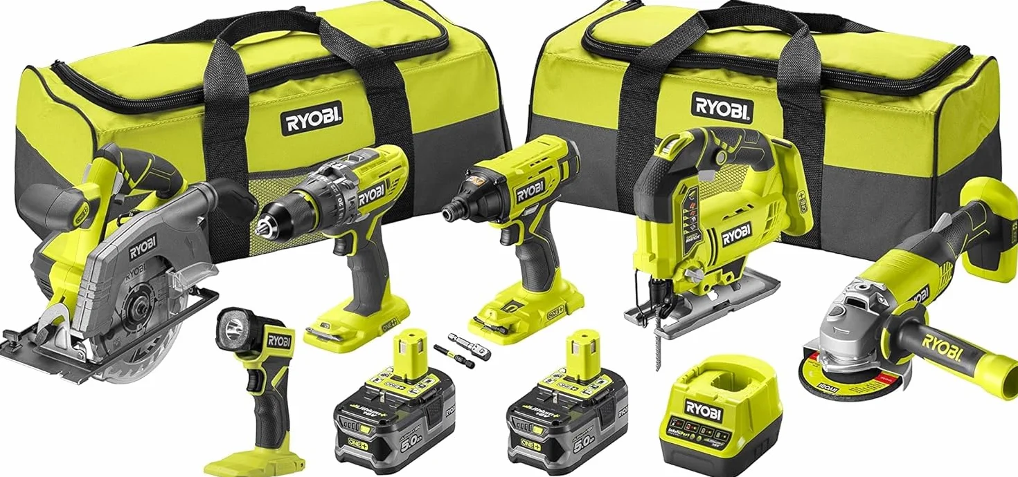 Ryobi RCK186A-250S Kit 6 Pezzi 18V One+ Trapano a Percussione Avvitatore a Impulsi Smerigliatrice Sega circolare Torcia 2 Batterie 5,0 Ah Caricatore