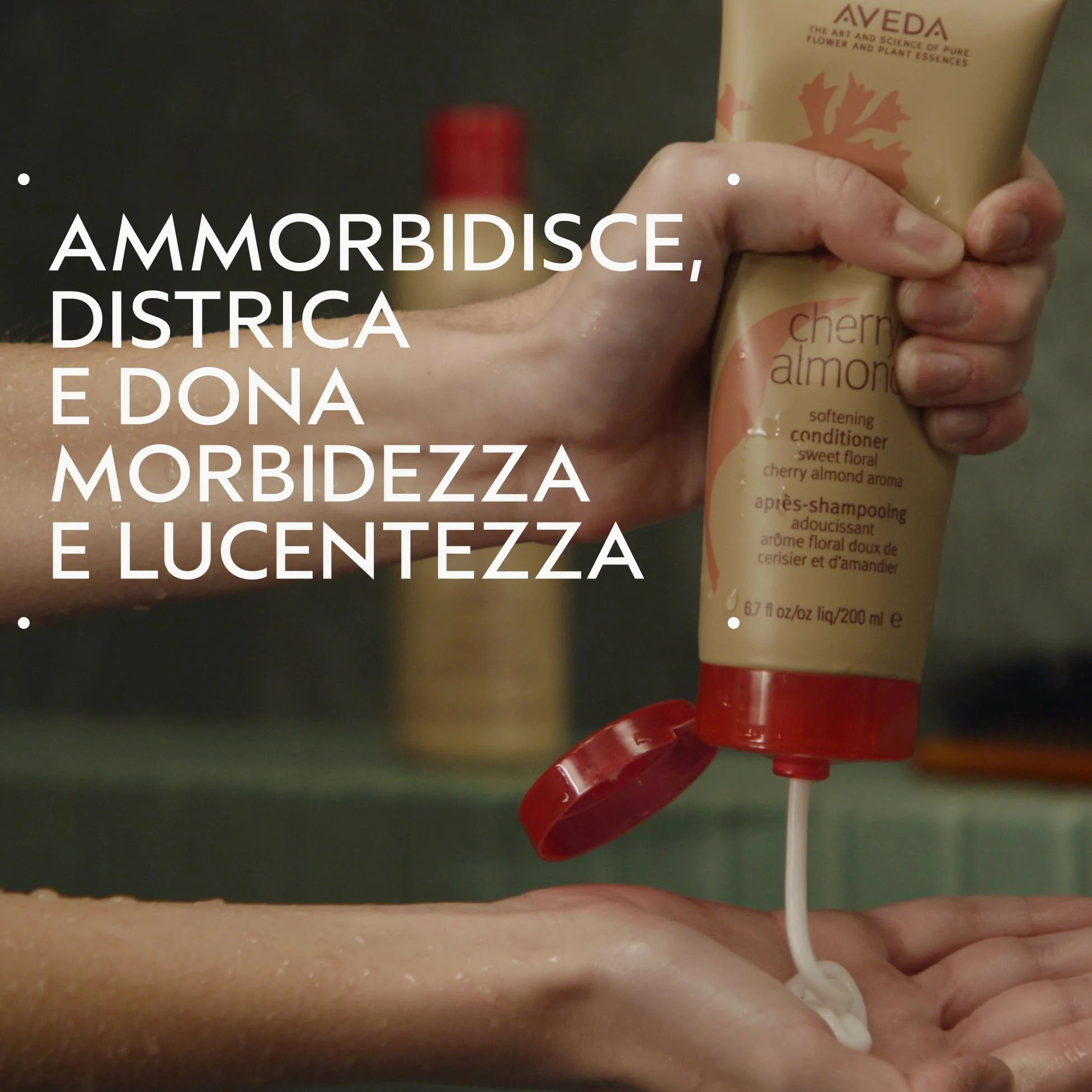 Aveda Cherry Almond Shampoo Cherry Almond con tonka, arancia, ylang ylang + Balsamo Aroma iconico di tonka, arancia, ylang ylang, (200 ml) - Con olio di cocco e burro di karité - Senza siliconi