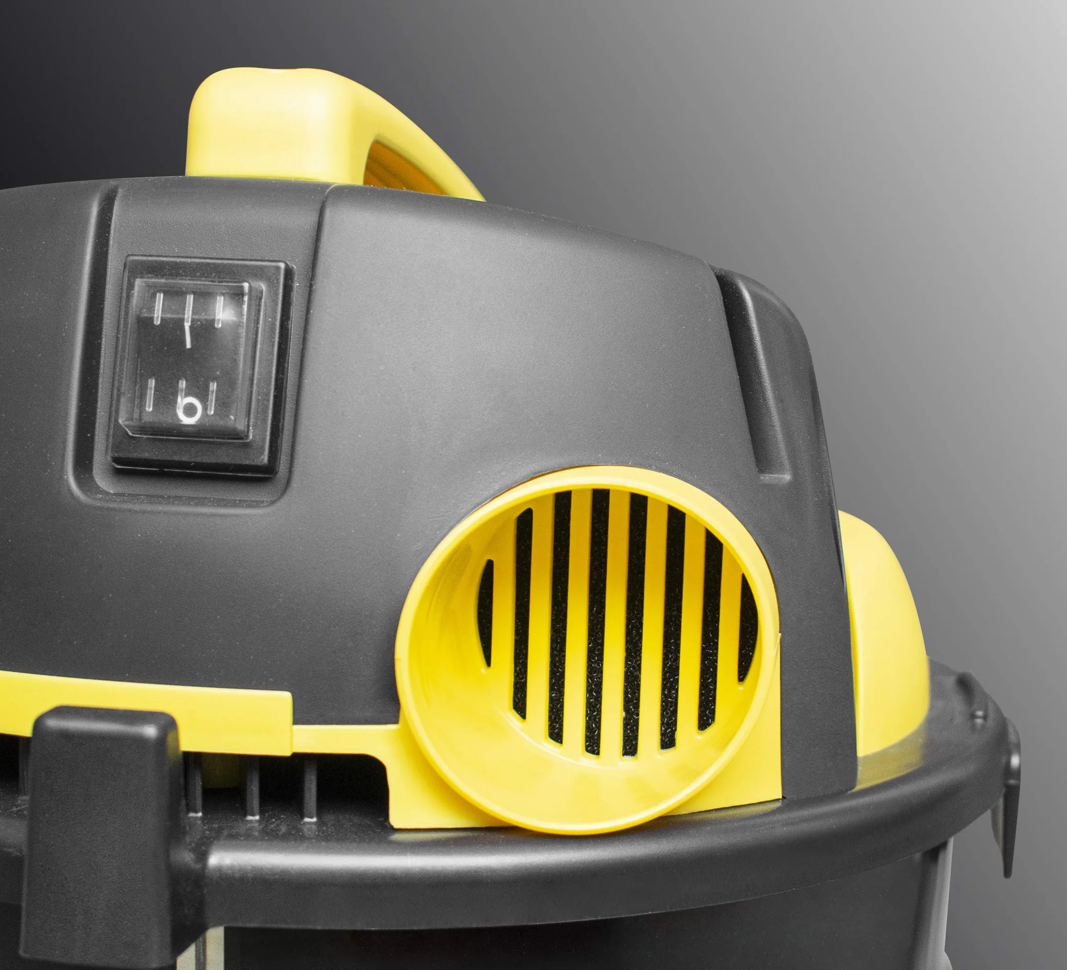 LAVOR VAC 20 S Aspiratore Solidi e Liquidi 20 l Serbatoio in Metallo 18 kPa 1200 Watt
