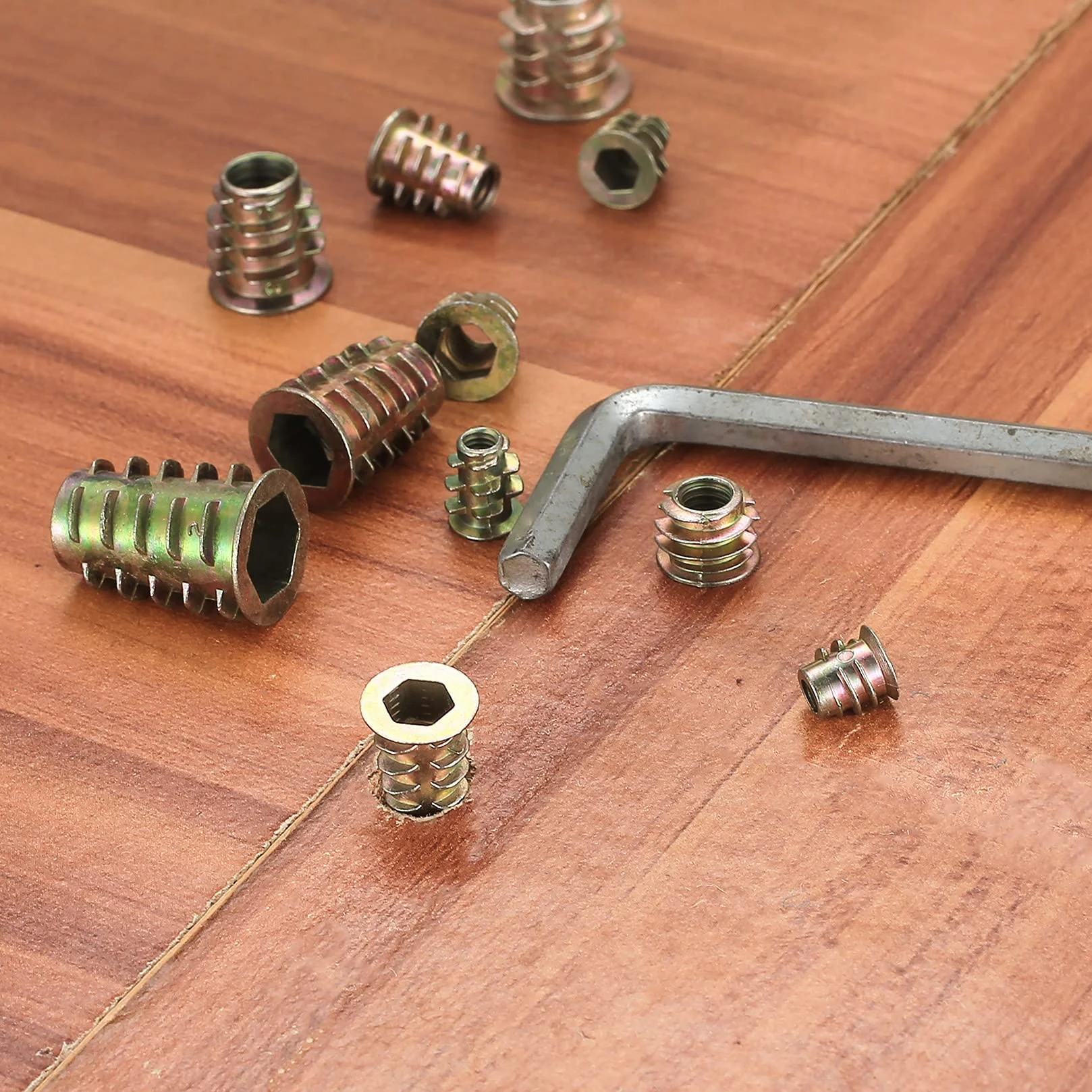 Inserti Filettati Dado 230 Pezzi M4 M5 M6 M8 M10 Lega di Zinco per Mobili Legno