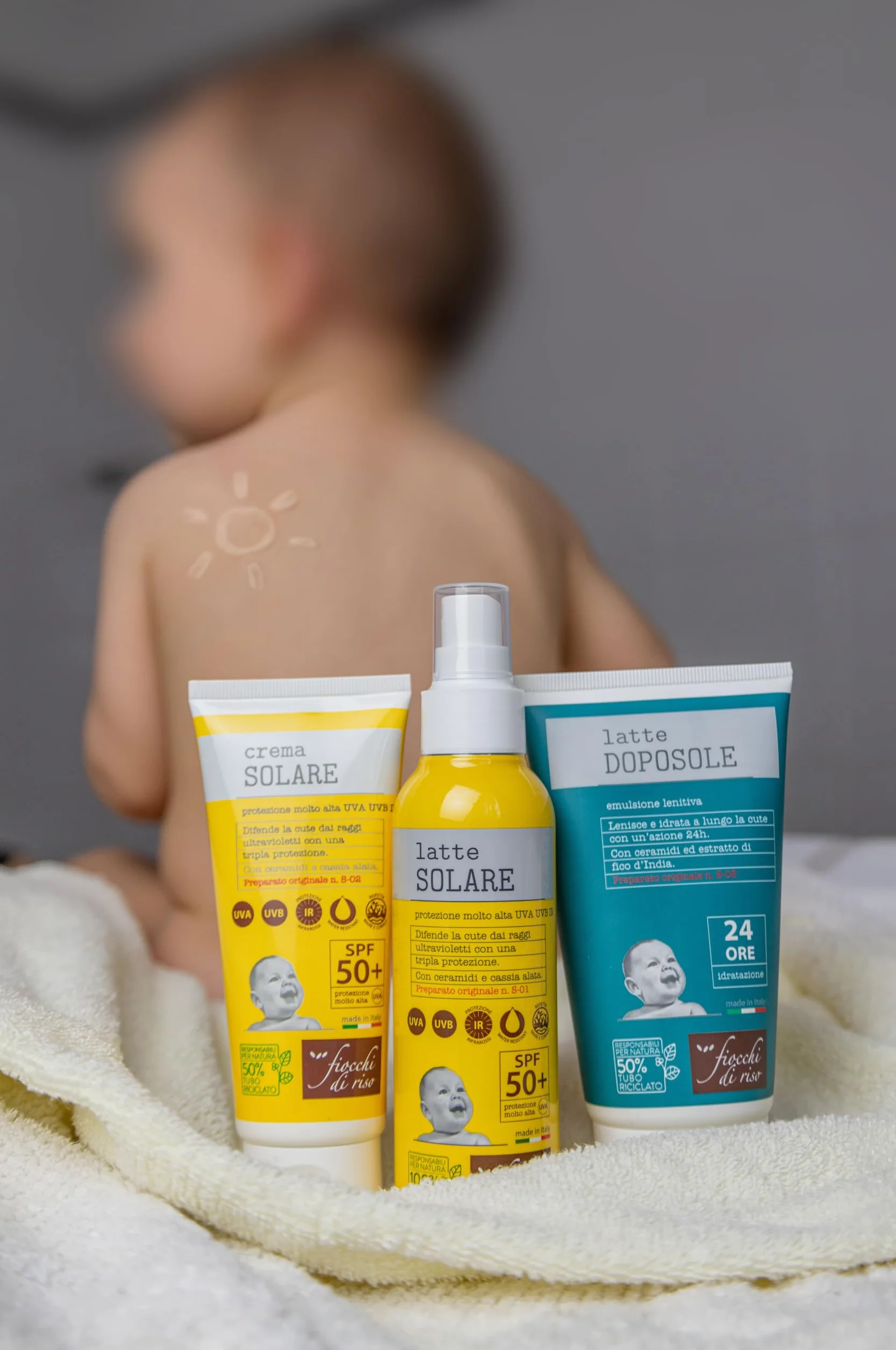 Fiocchi di Riso - Crema SOLARE 50+ - 100ml - PROTEZIONE SOLARE - SPF 50+ - Ideale per difendere la cute dai raggi ultravioletti con una tripla protezione. Con ceramidi e cassia alata. Pack riciclato