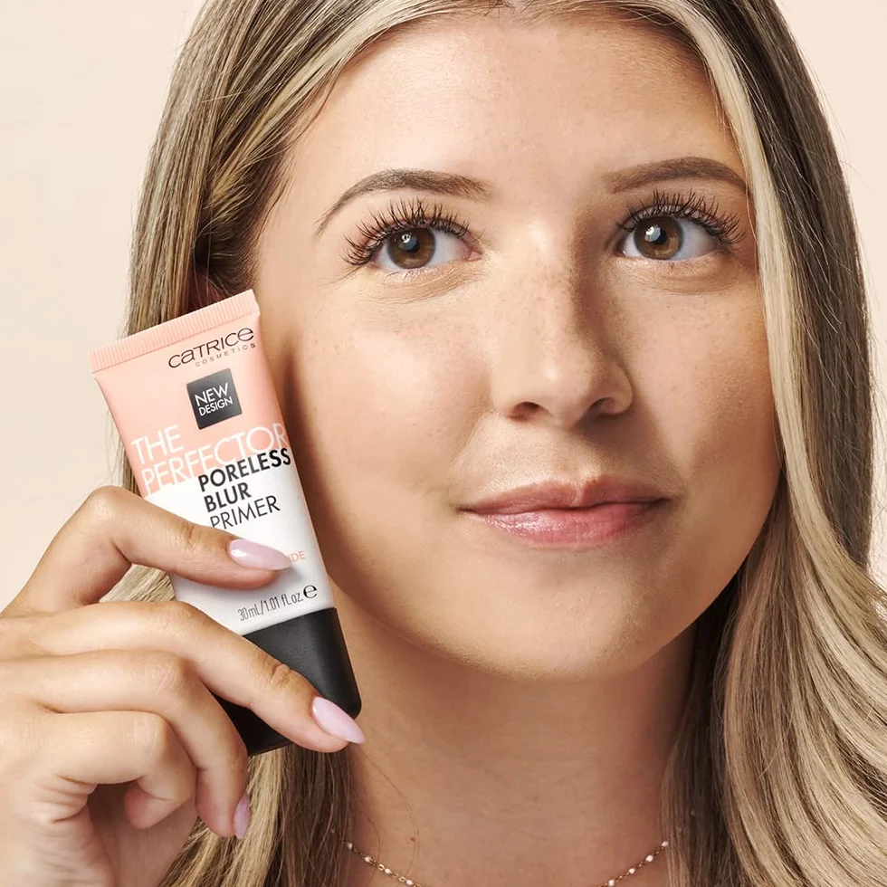 CATRICE The Perfector Poreless Blur Primer – Minimizza i pori con una texture mousse ultra leggera – Con niacinamide – Make-up a lunga tenuta – Vegano e senza oli – 30 ml