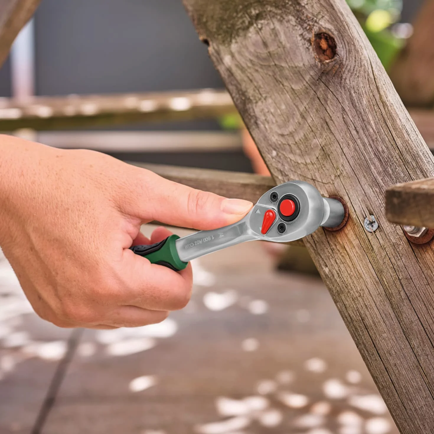 Bosch Zestaw 14-częściowy nasadek 1/4" z grzechotką i uchwytem magnetycznym